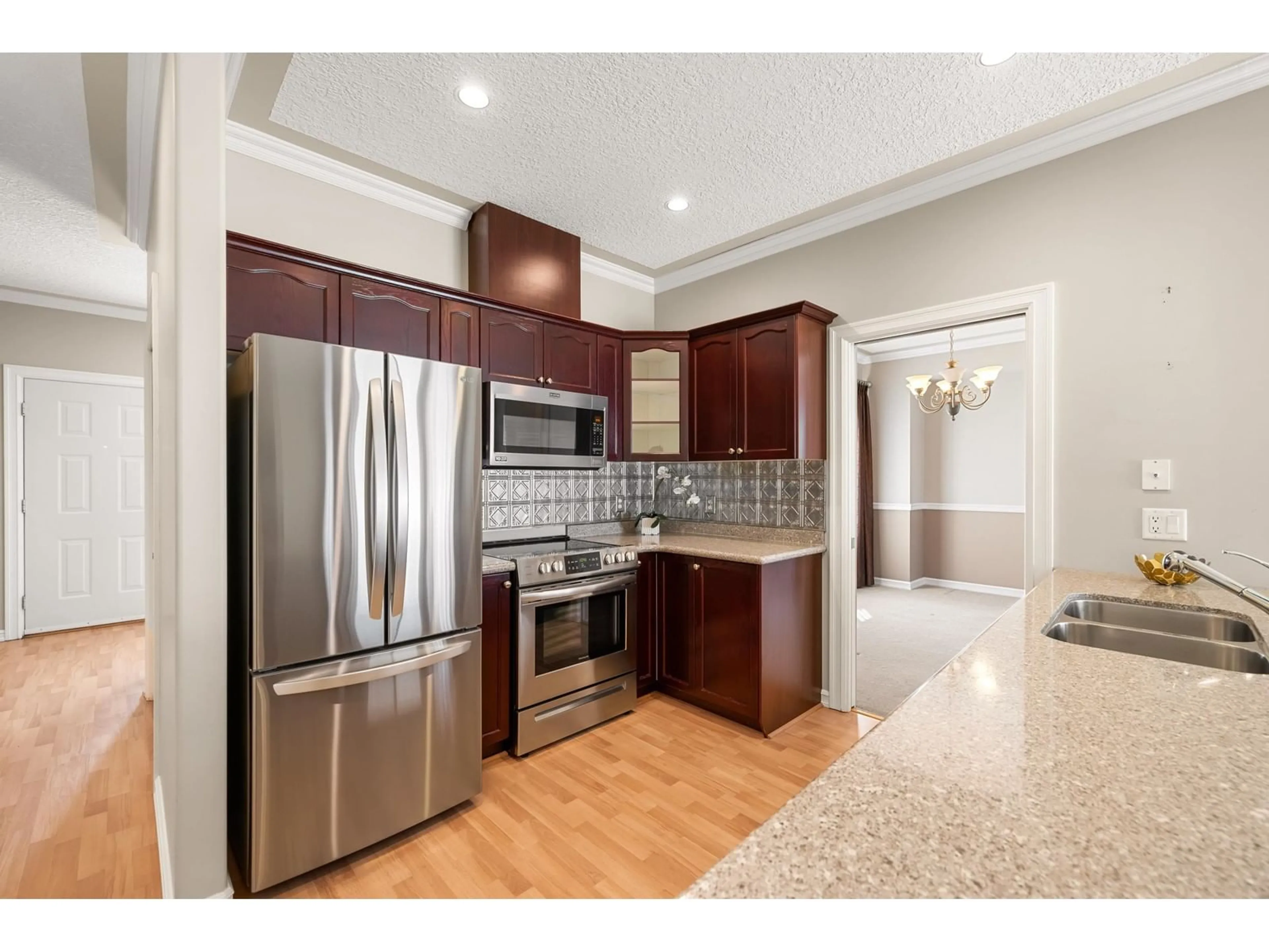 Open concept kitchen, unknown for 136 - 33751 7TH, Mission British Columbia V2V7C2
