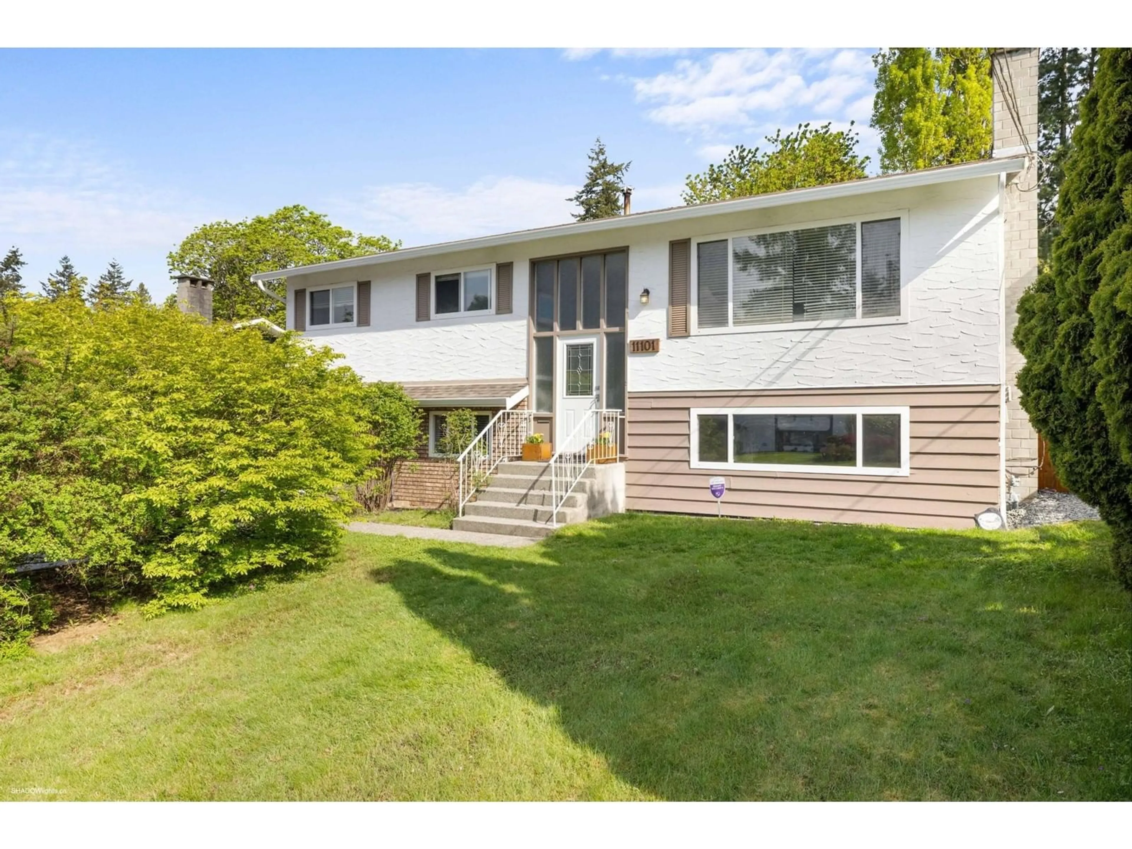 Home with vinyl exterior material, street for 11101 72A, Delta British Columbia V4C1A2