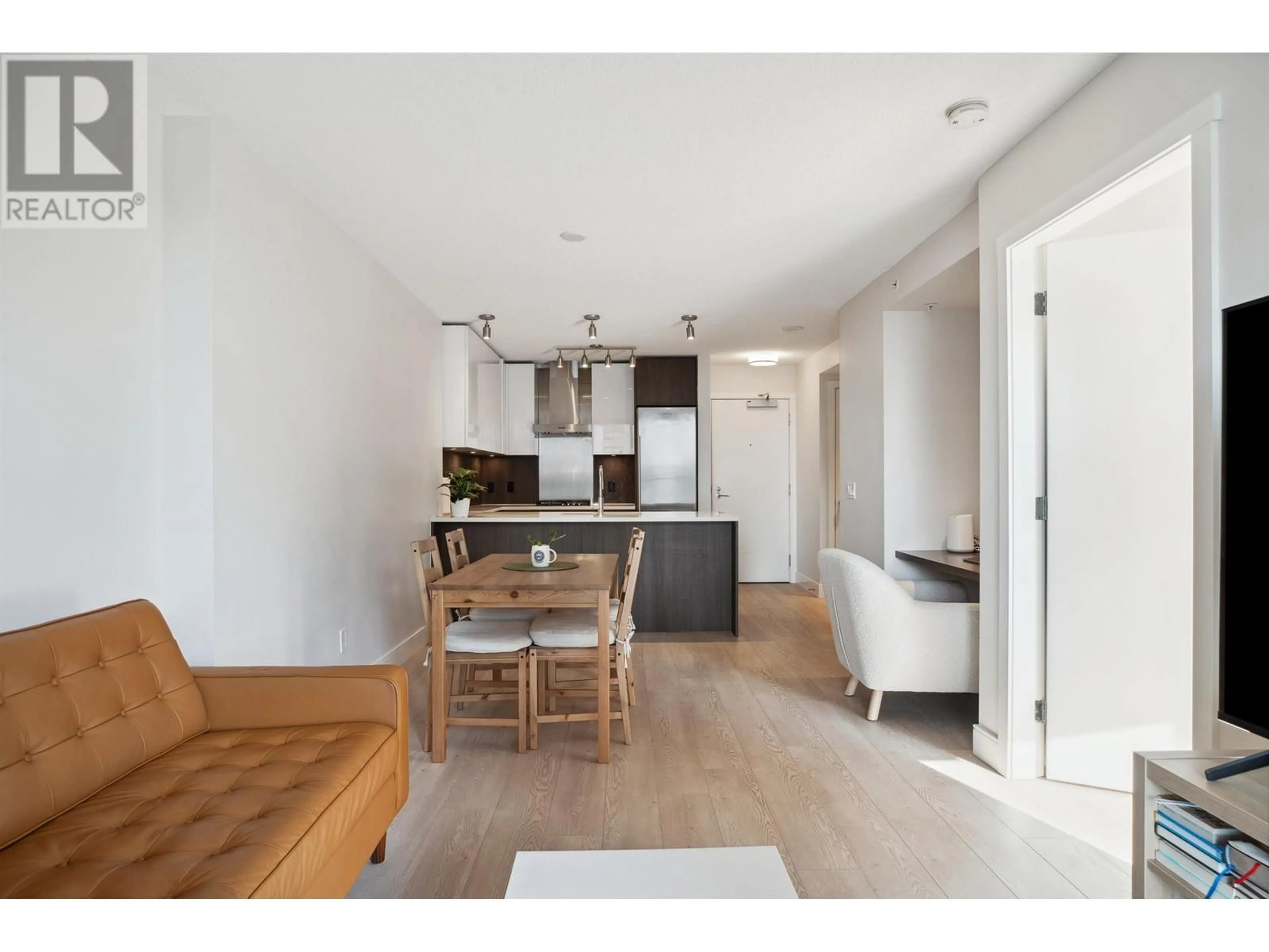 Open concept kitchen, unknown for 1708 - 3007 GLEN DRIVE, Coquitlam British Columbia V3B0L8