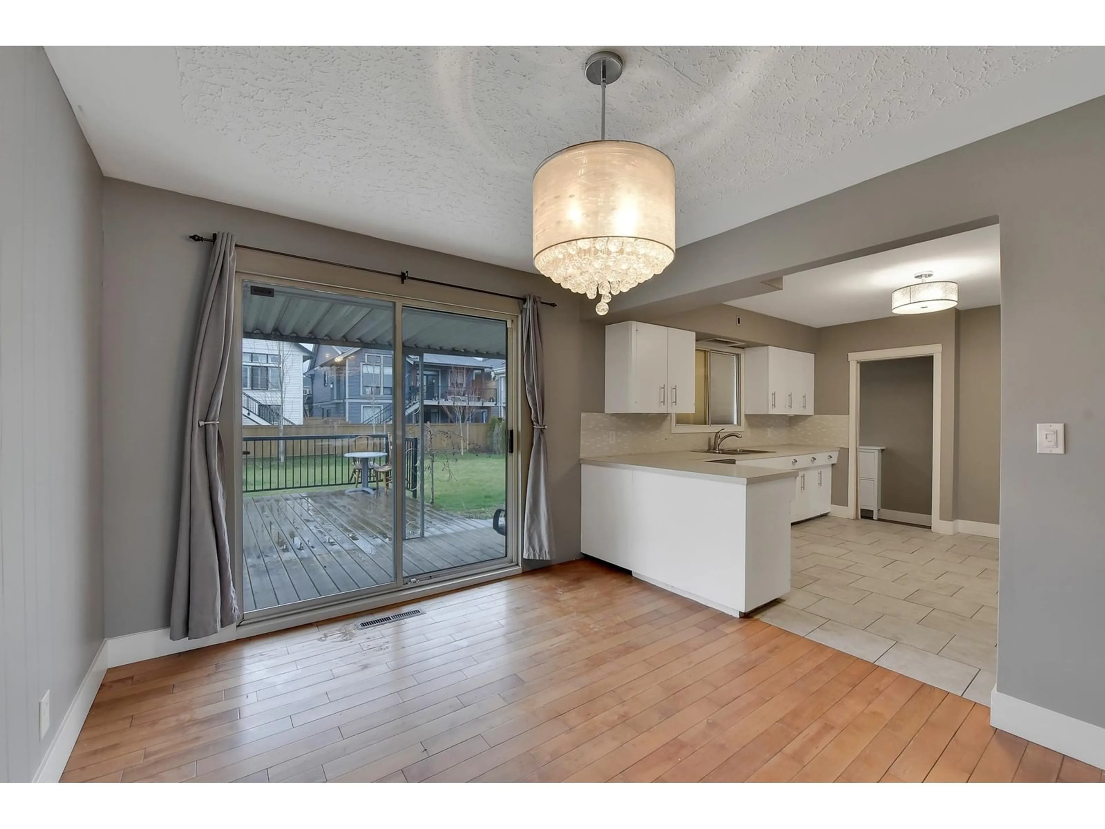 Open concept kitchen, unknown for 10095 FAIRVIEW DRIVE, Chilliwack British Columbia V2P5J3