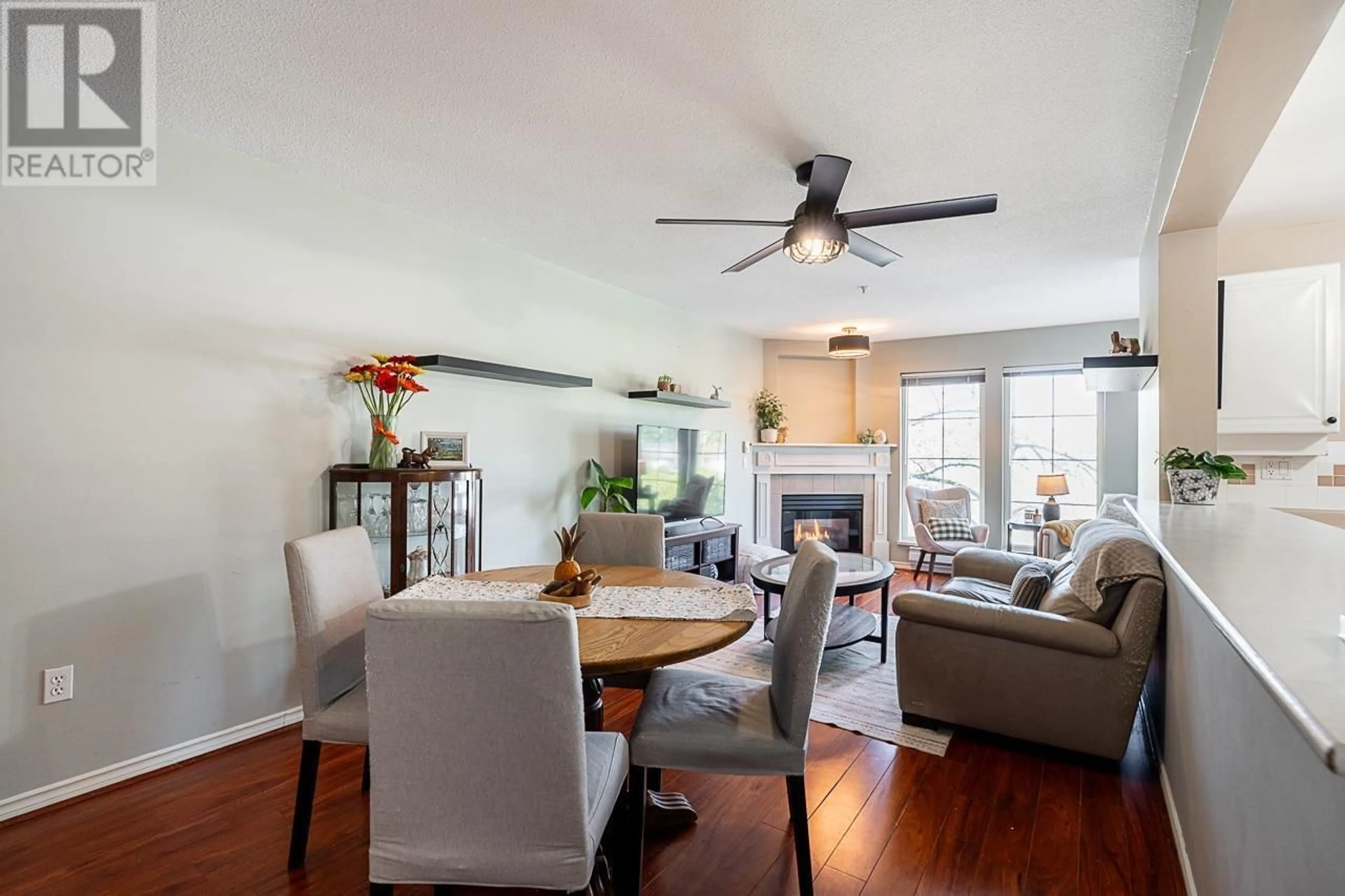 Living room with furniture, wood/laminate floor for 305 - 1669 GRANT AVENUE, Port Coquitlam British Columbia V3B7W9