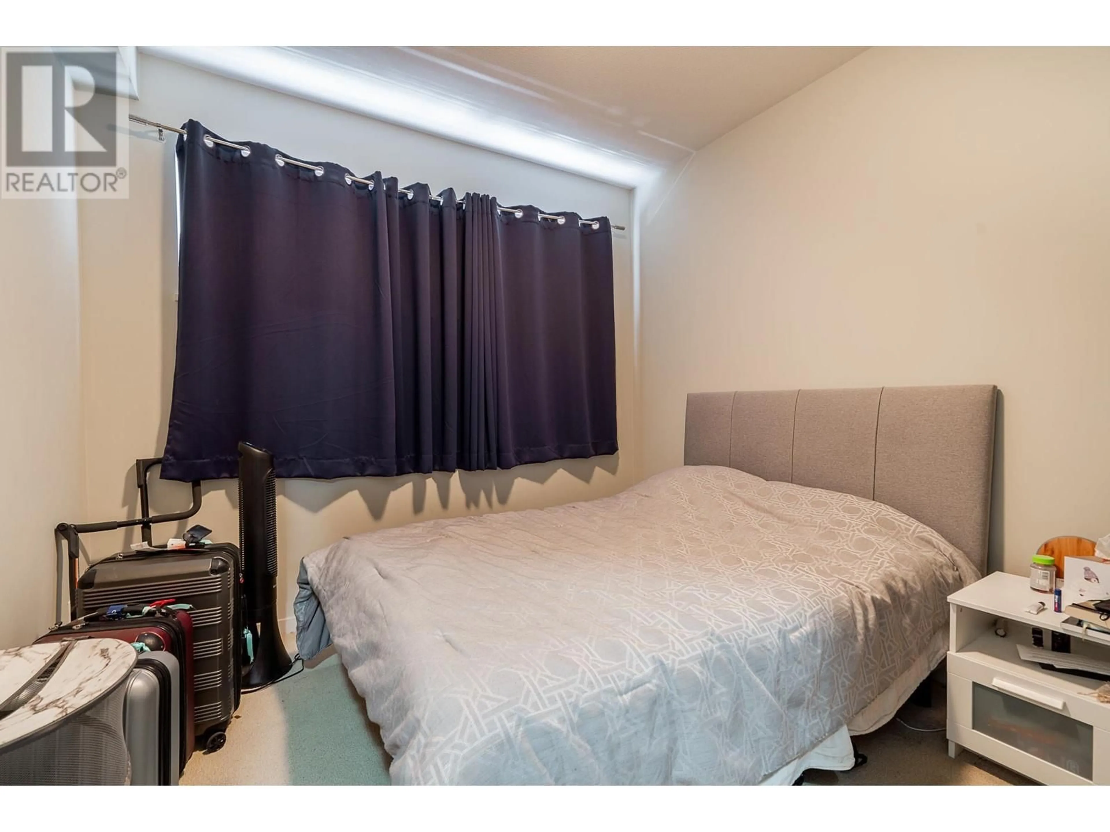 Bedroom with bed, unknown for PH16 - 5388 GRIMMER STREET, Burnaby British Columbia V5H0B9