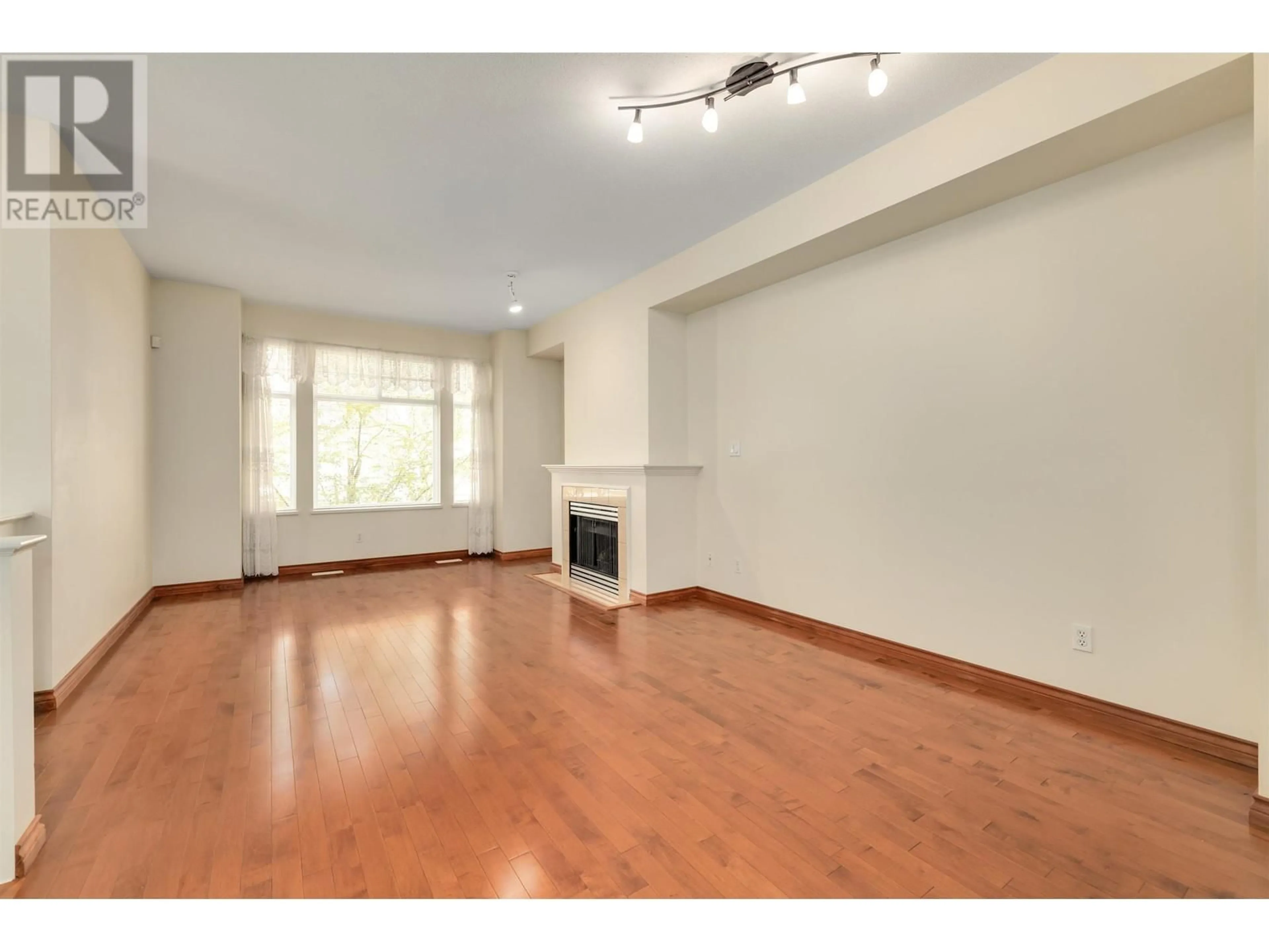 A pic of a room for 56 - 6888 ROBSON DRIVE, Richmond British Columbia V7C5T6