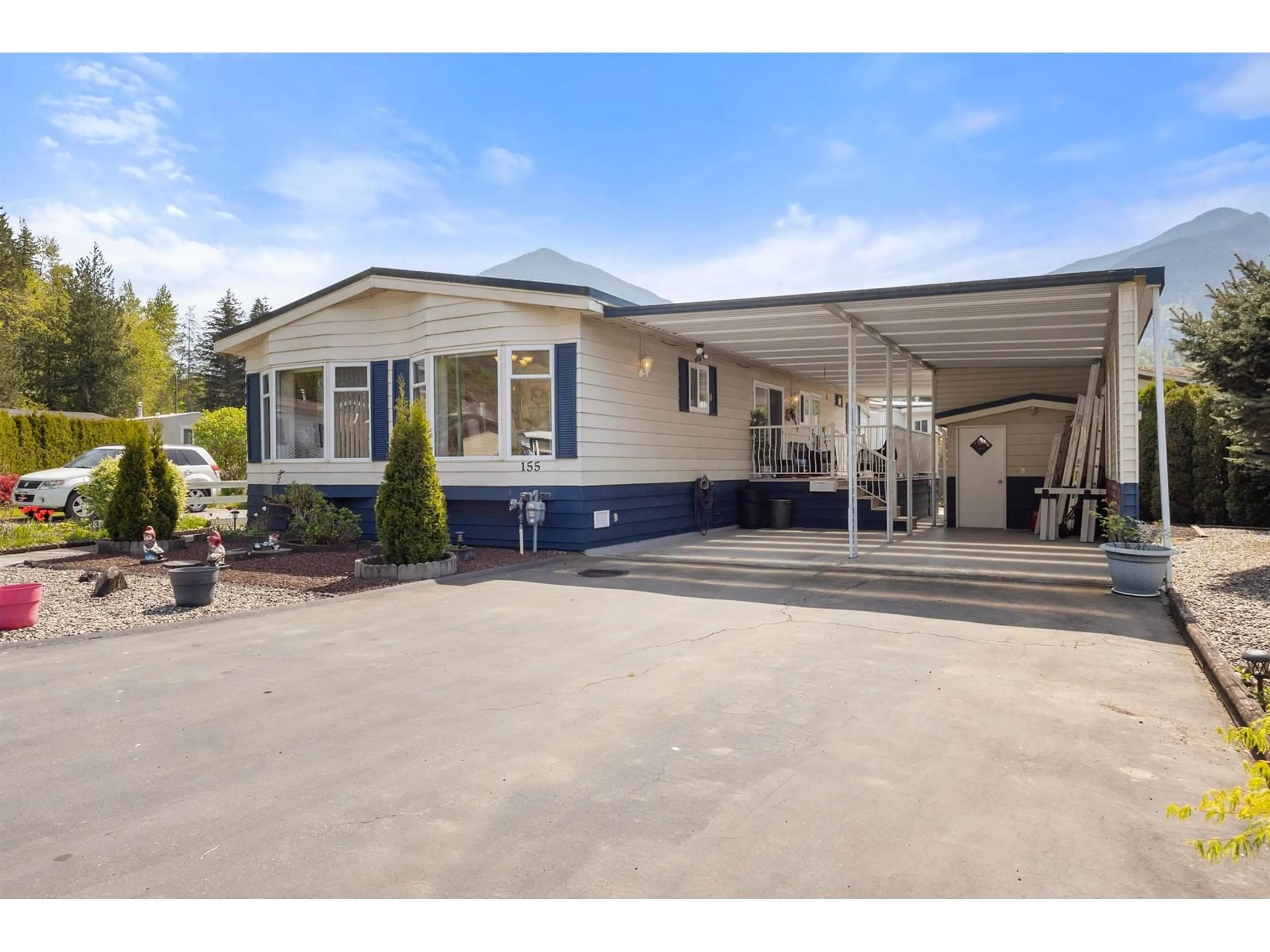 Home with vinyl exterior material, street for 155 - 46511 CHILLIWACK LAKE ROAD, Chilliwack British Columbia V2R3S5