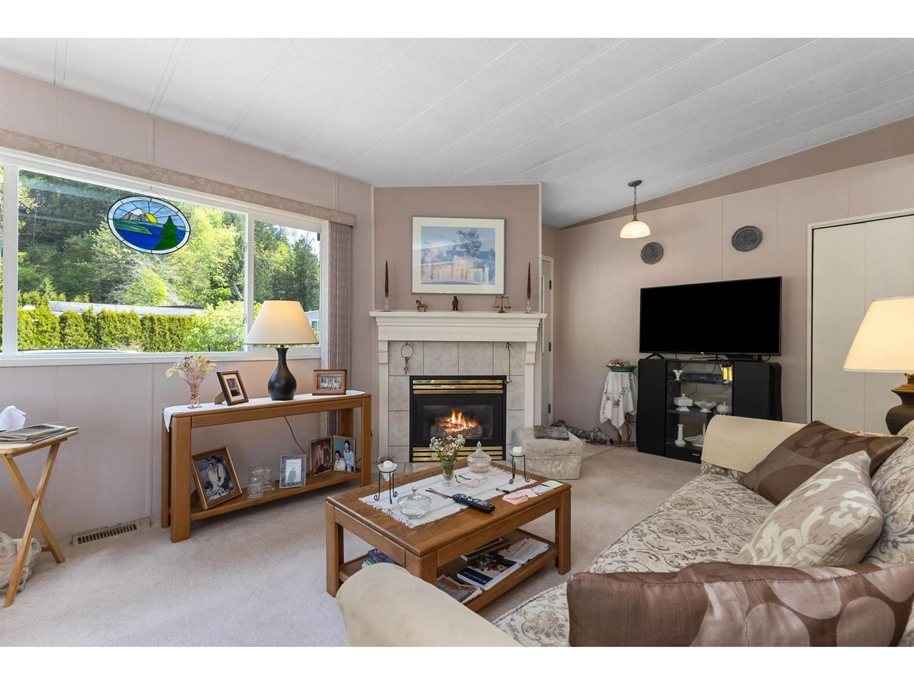 Living room with furniture, unknown for 155 - 46511 CHILLIWACK LAKE ROAD, Chilliwack British Columbia V2R3S5