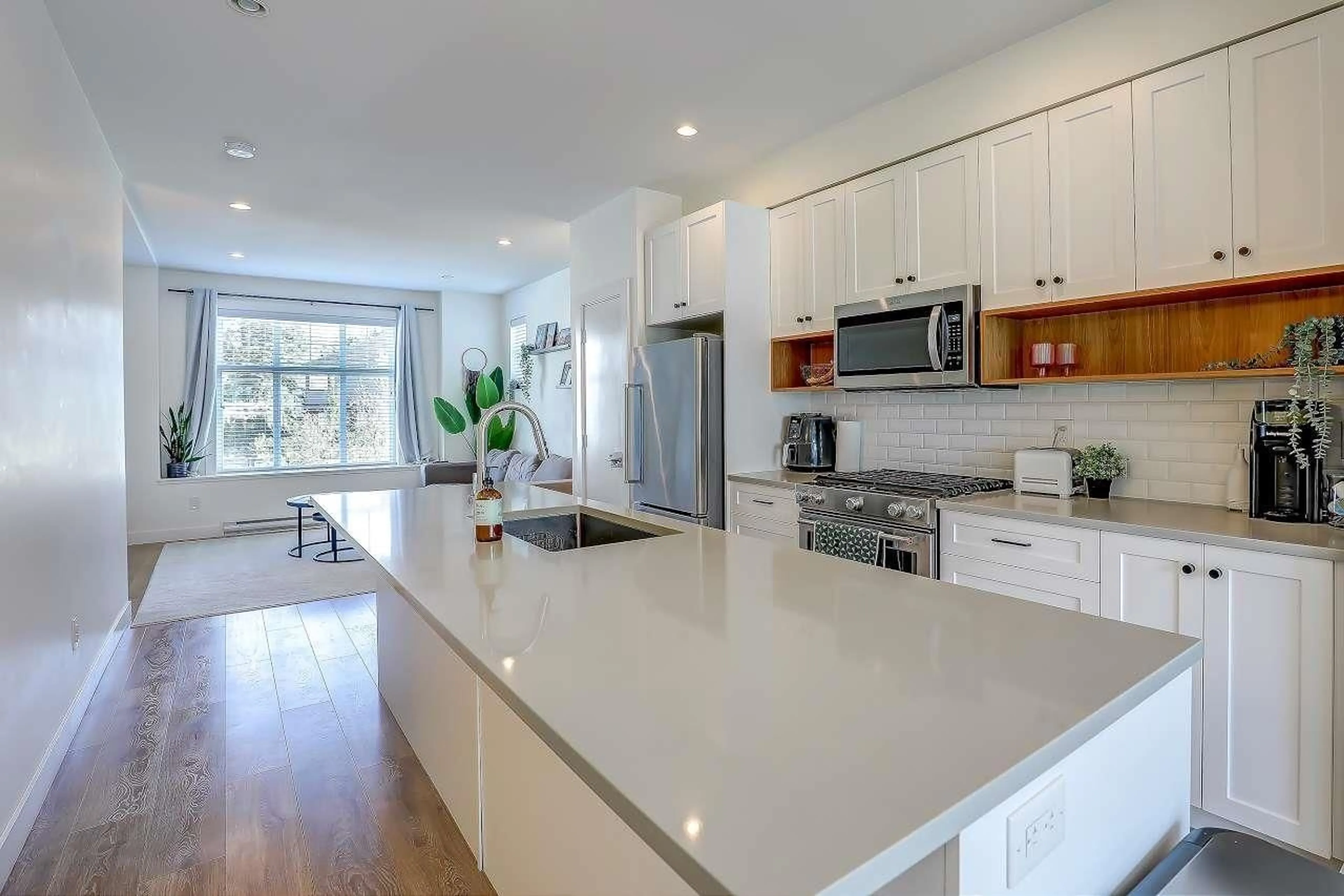 Open concept kitchen, unknown for 90 - 27735 ROUNDHOUSE, Abbotsford British Columbia V4X0B9