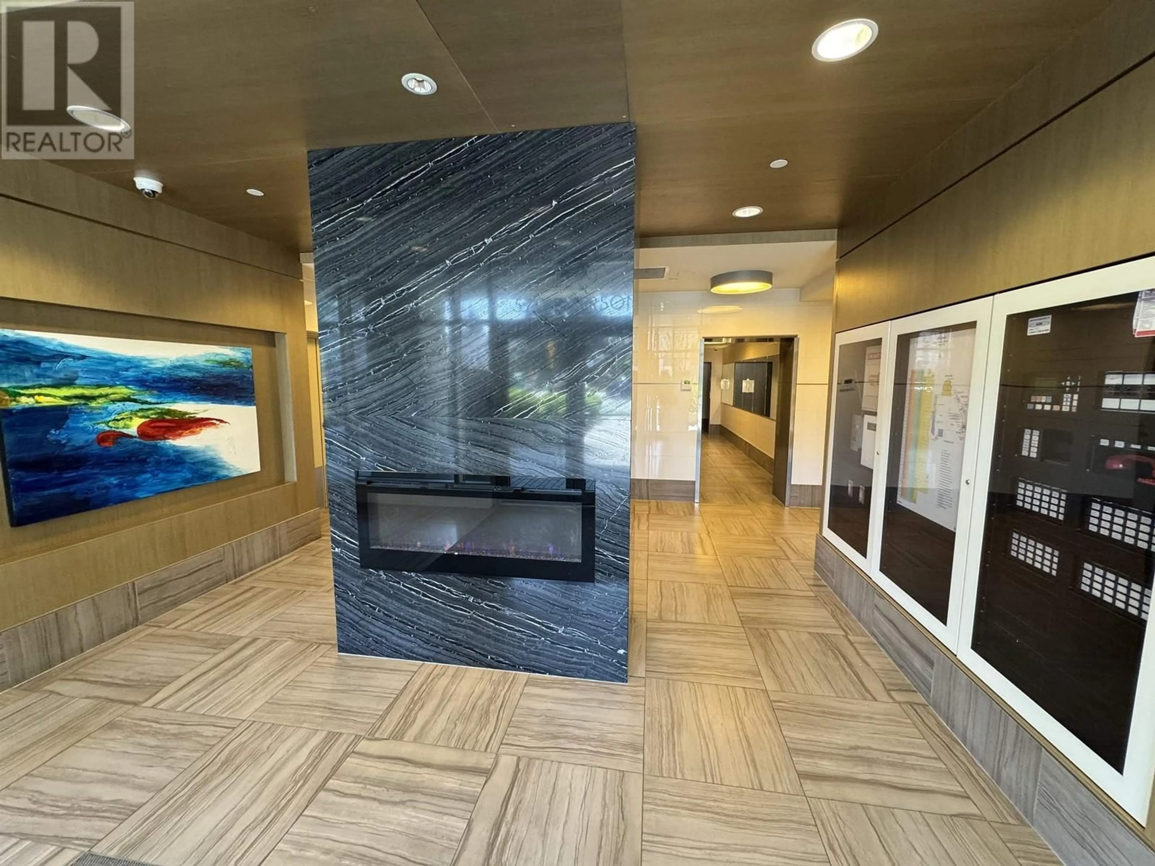 Indoor foyer for 601 - 570 EMERSON STREET, Coquitlam British Columbia V3J0G3