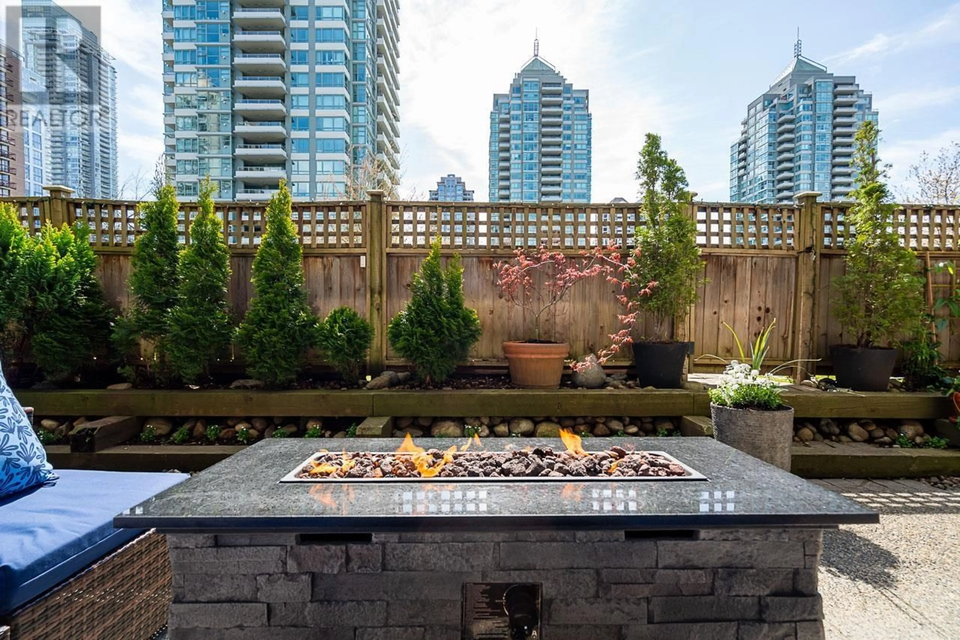Patio, unknown for 101 - 4353 HALIFAX STREET, Burnaby British Columbia V5C5Z4