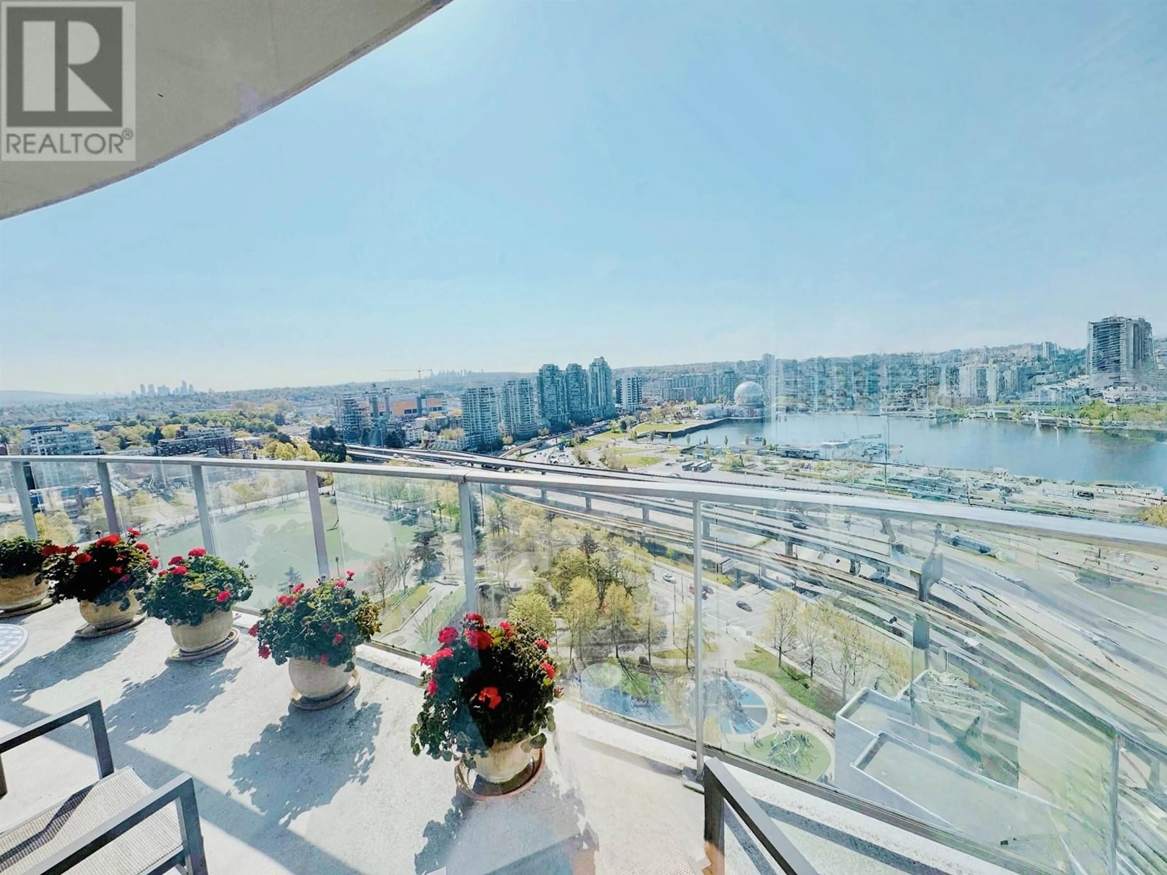 Balcony in the apartment, water/lake/river/ocean view for 2901 - 58 KEEFER PLACE, Vancouver British Columbia V6B0B8