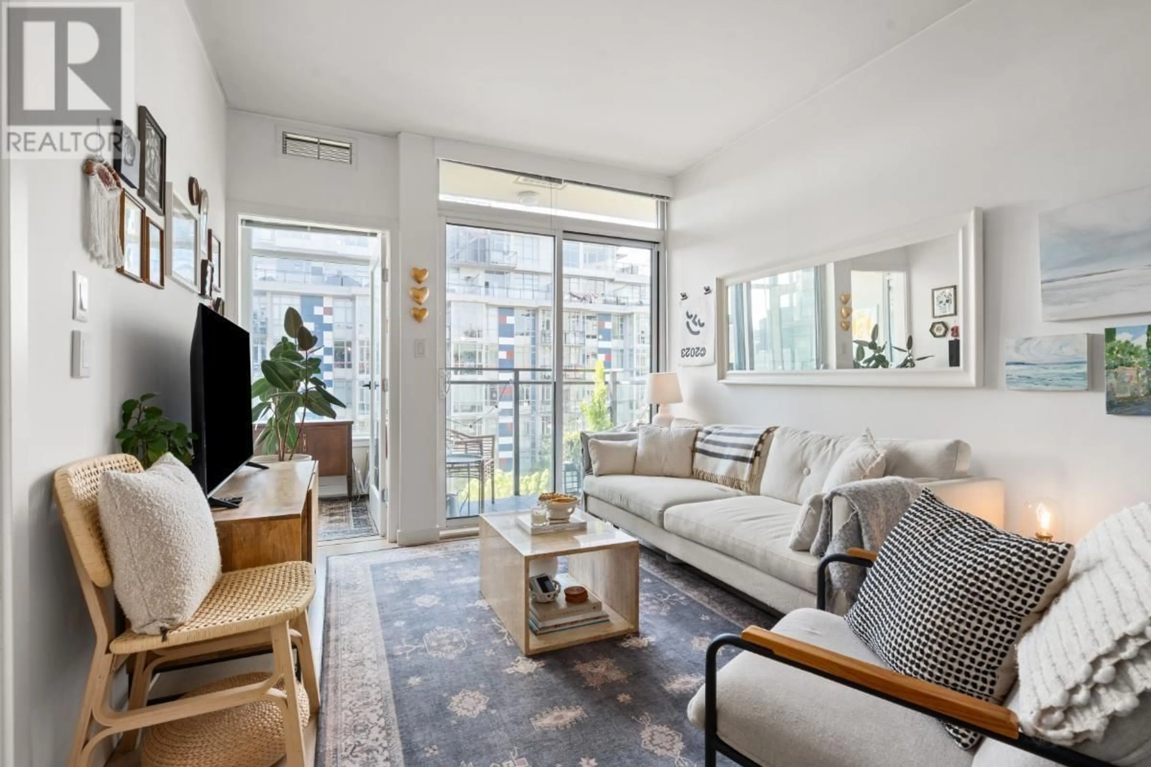 Living room with furniture, unknown for 609 - 38 1ST AVENUE, Vancouver British Columbia V5Y0K3