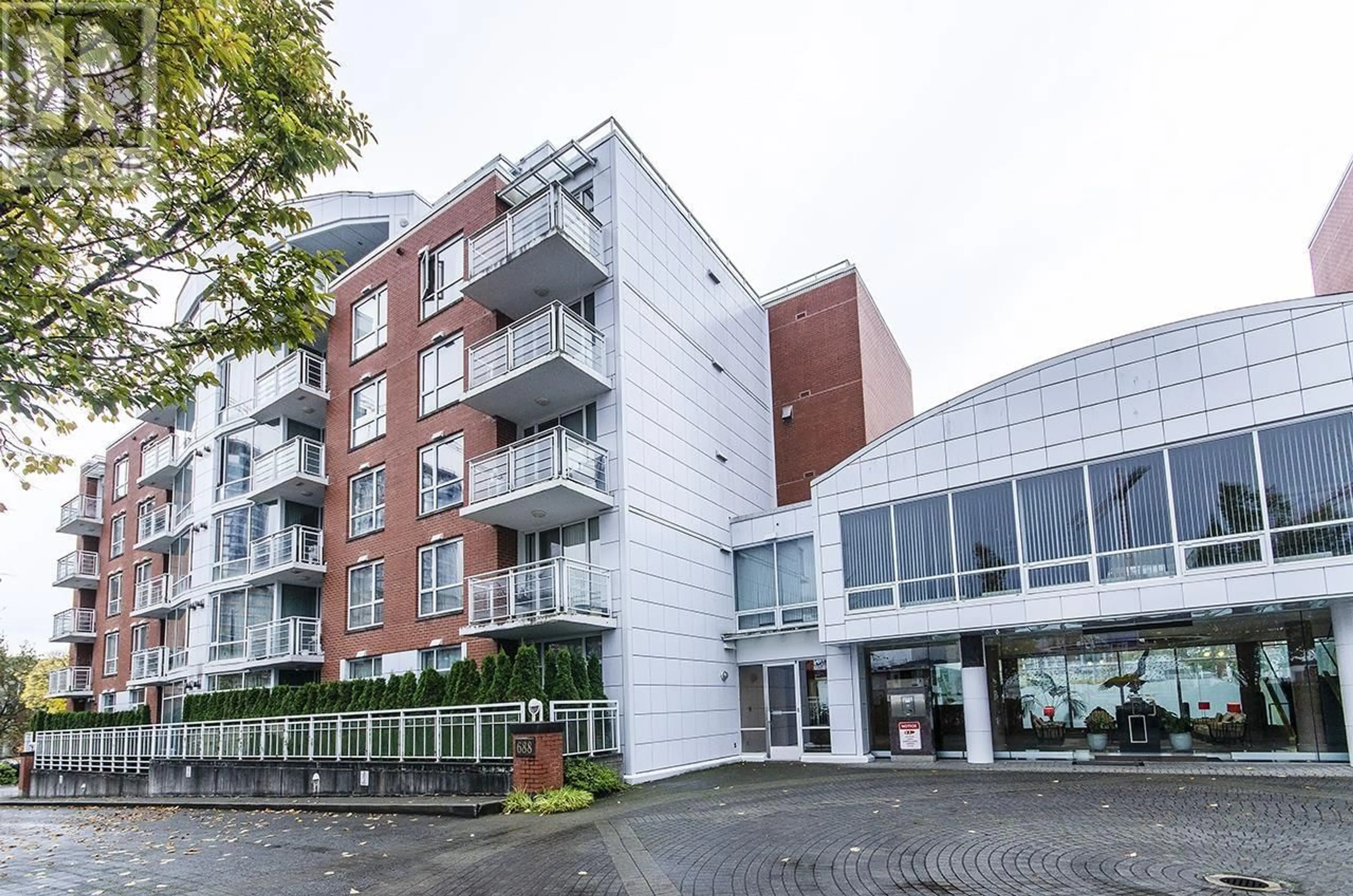 Unknown for 204 - 688 FAIRCHILD ROAD, Vancouver British Columbia V5Z4P7