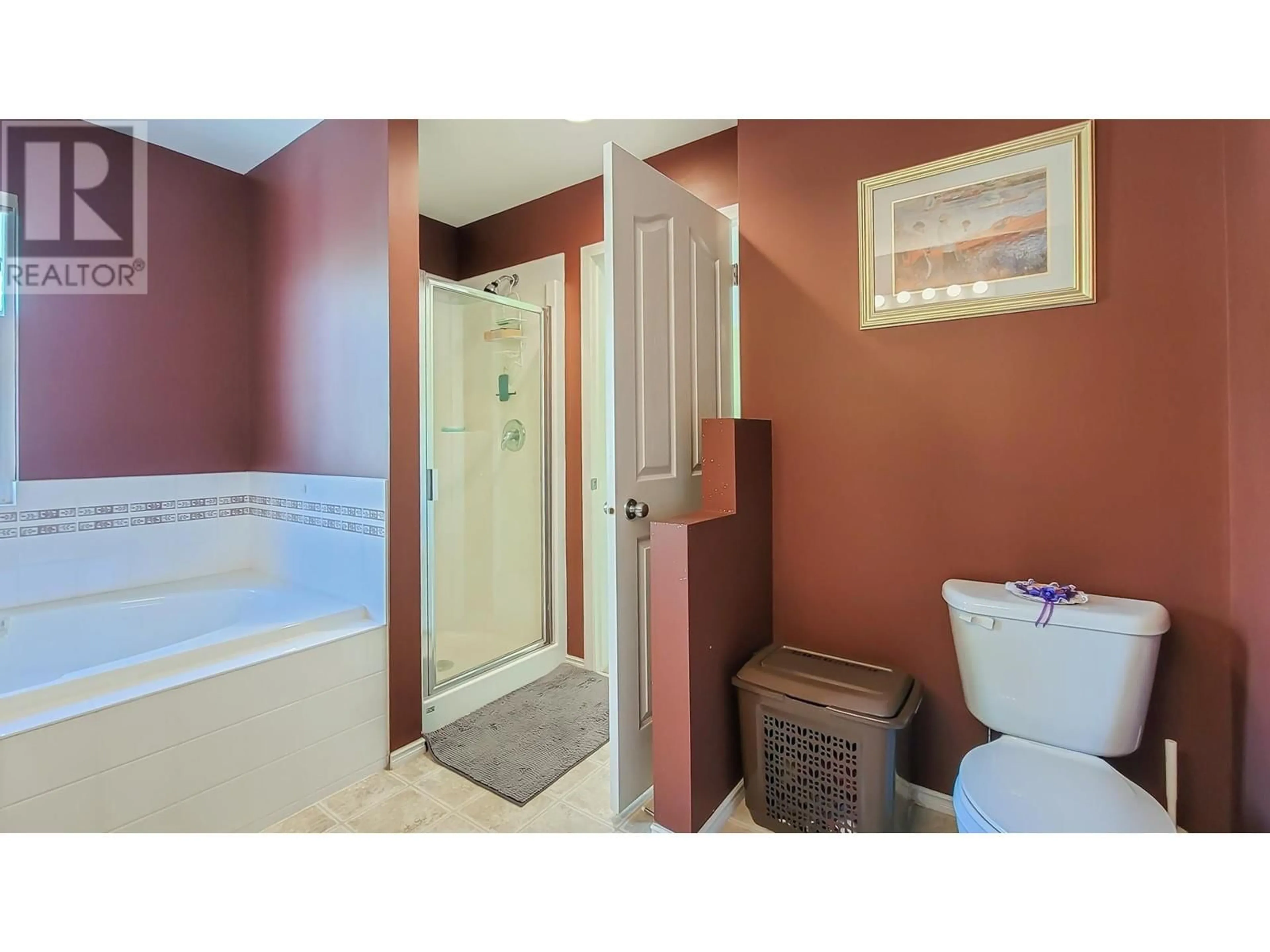 Standard bathroom, ceramic/tile floor for 24330 102B AVENUE, Maple Ridge British Columbia V2W1Y2