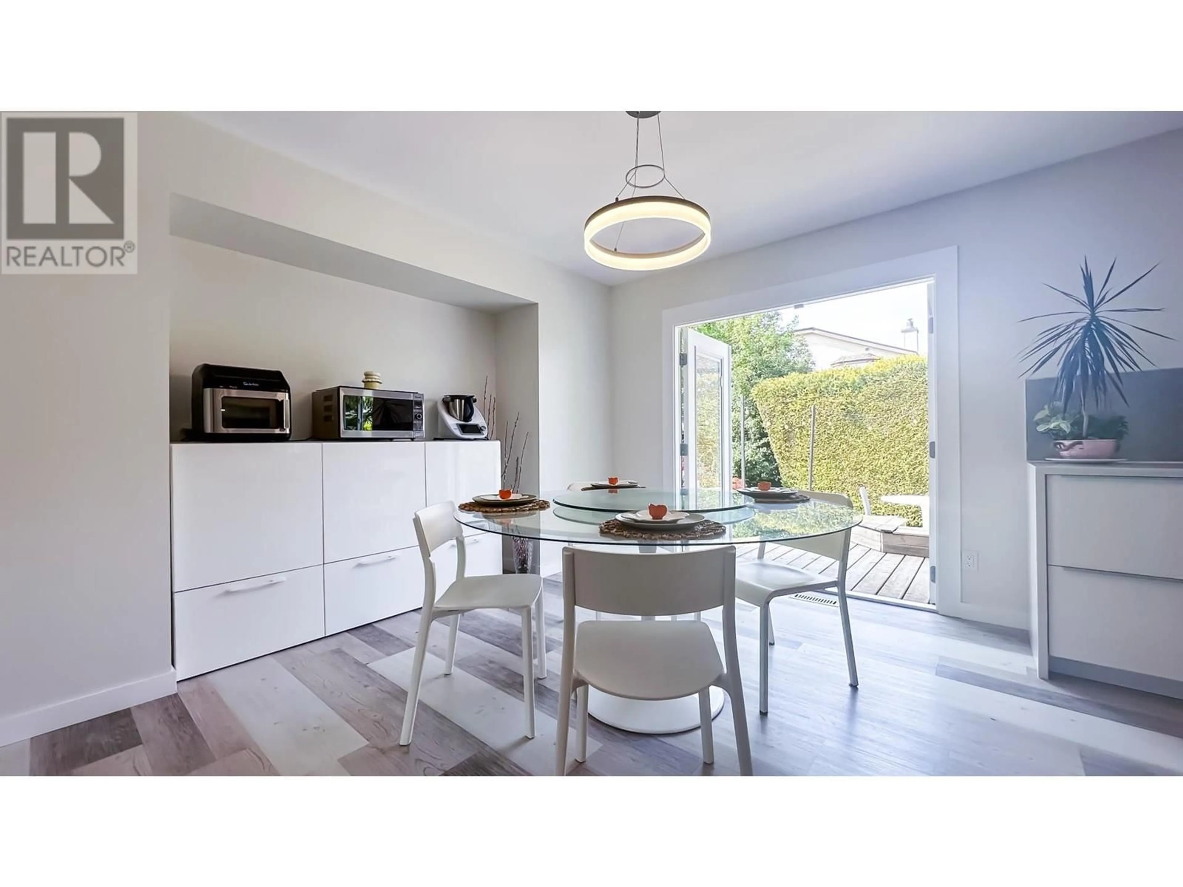 Contemporary kitchen, unknown for 4683 54 STREET, Delta British Columbia V4K3Y5