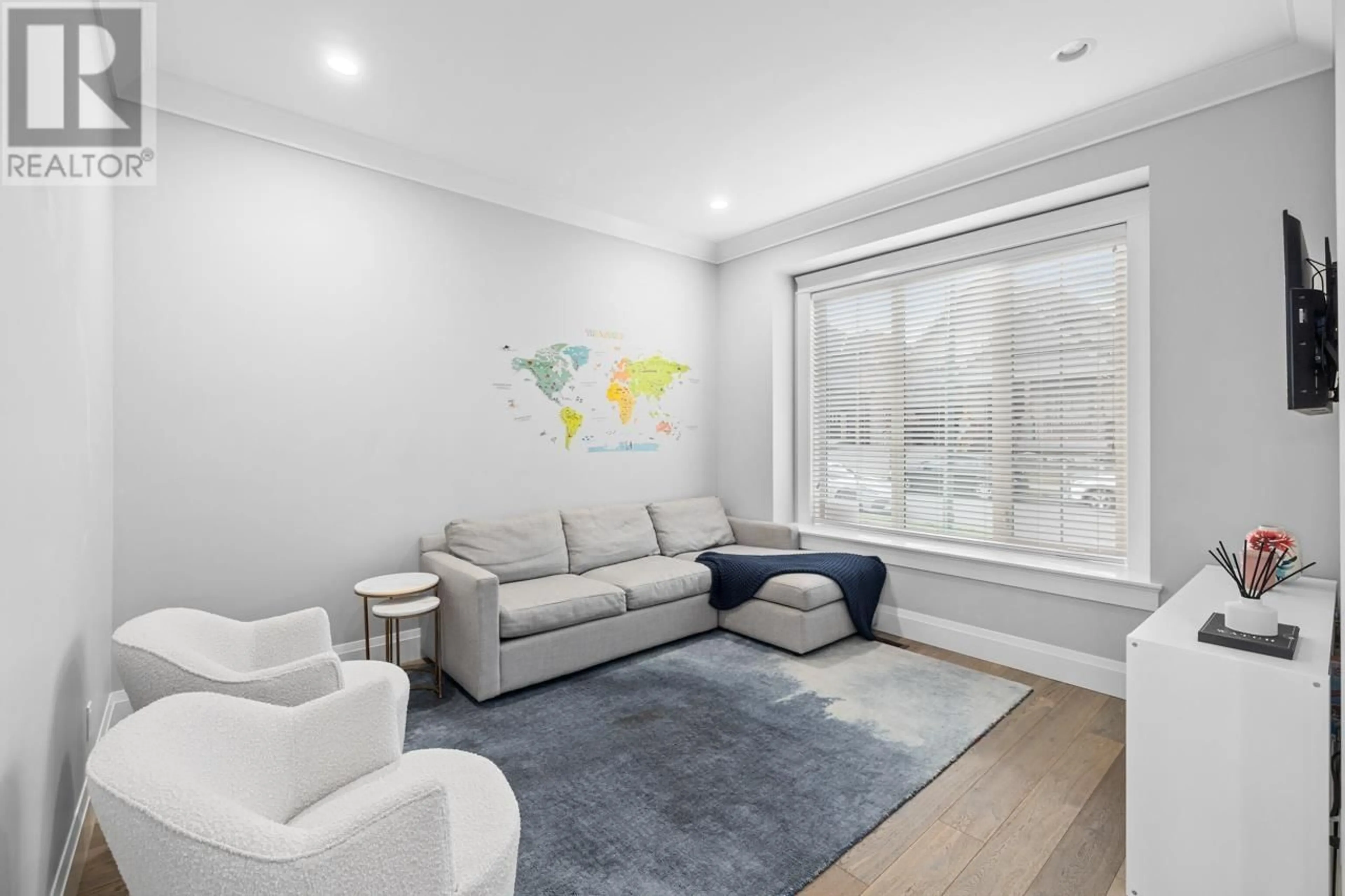 Living room with furniture, unknown for 3358 BALLARD AVENUE, Coquitlam British Columbia V3B0H3