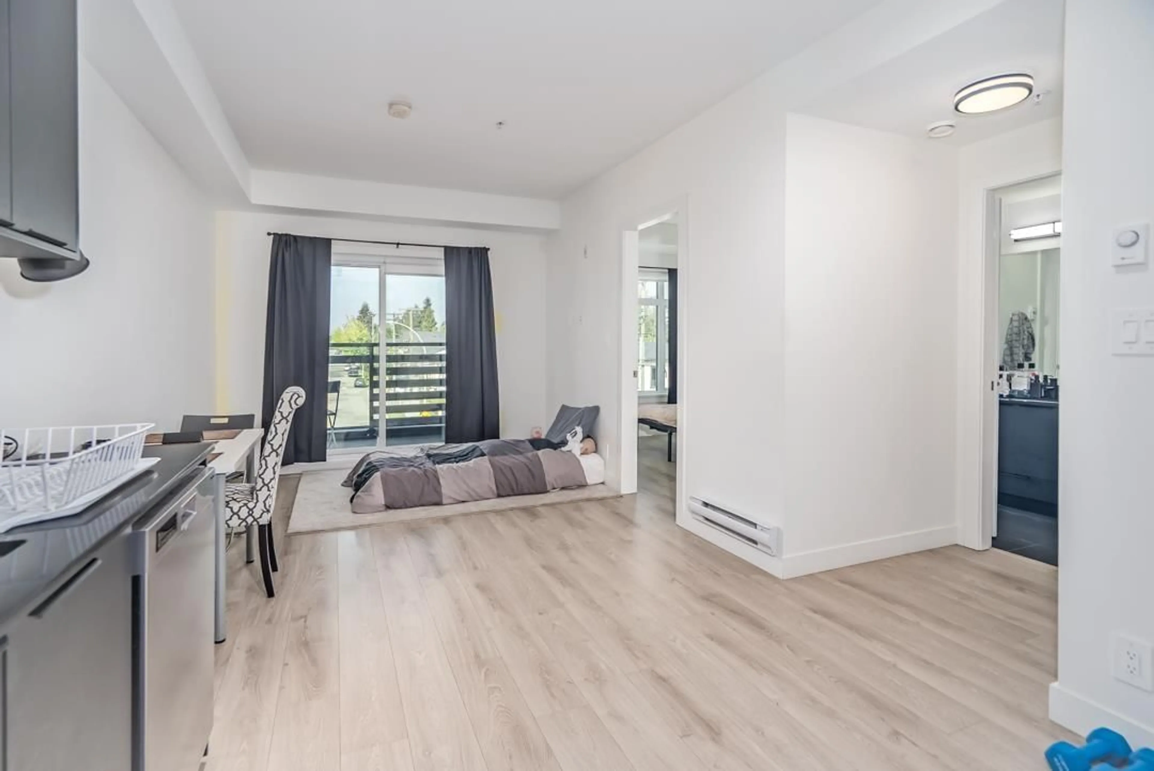 A pic of a room for 305 - 10616 132, Surrey British Columbia V3T3V8