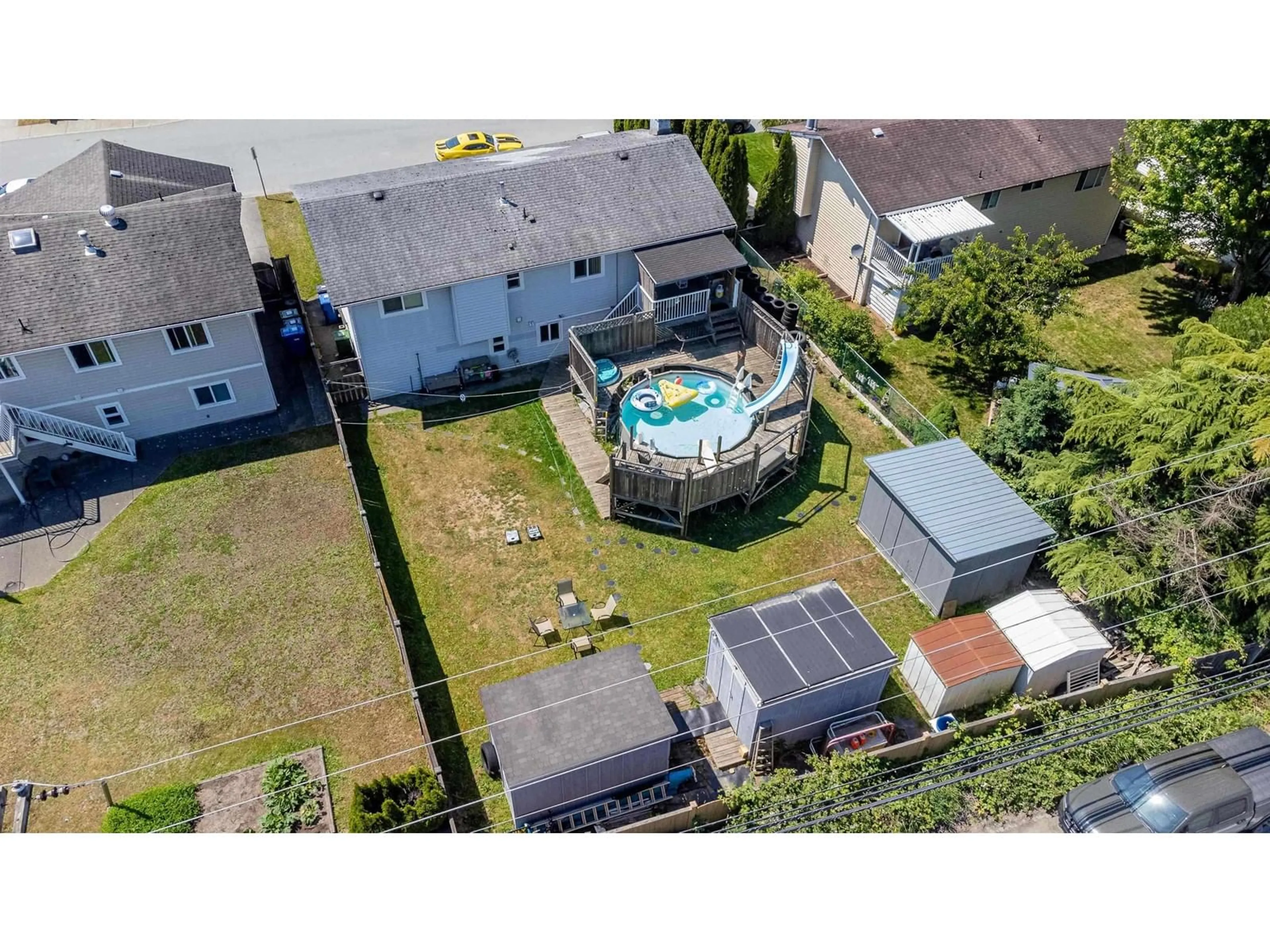 A pic from outside/outdoor area/front of a property/back of a property/a pic from drone, unknown for 1496 KIMBERLEY, Abbotsford British Columbia V2S8B2