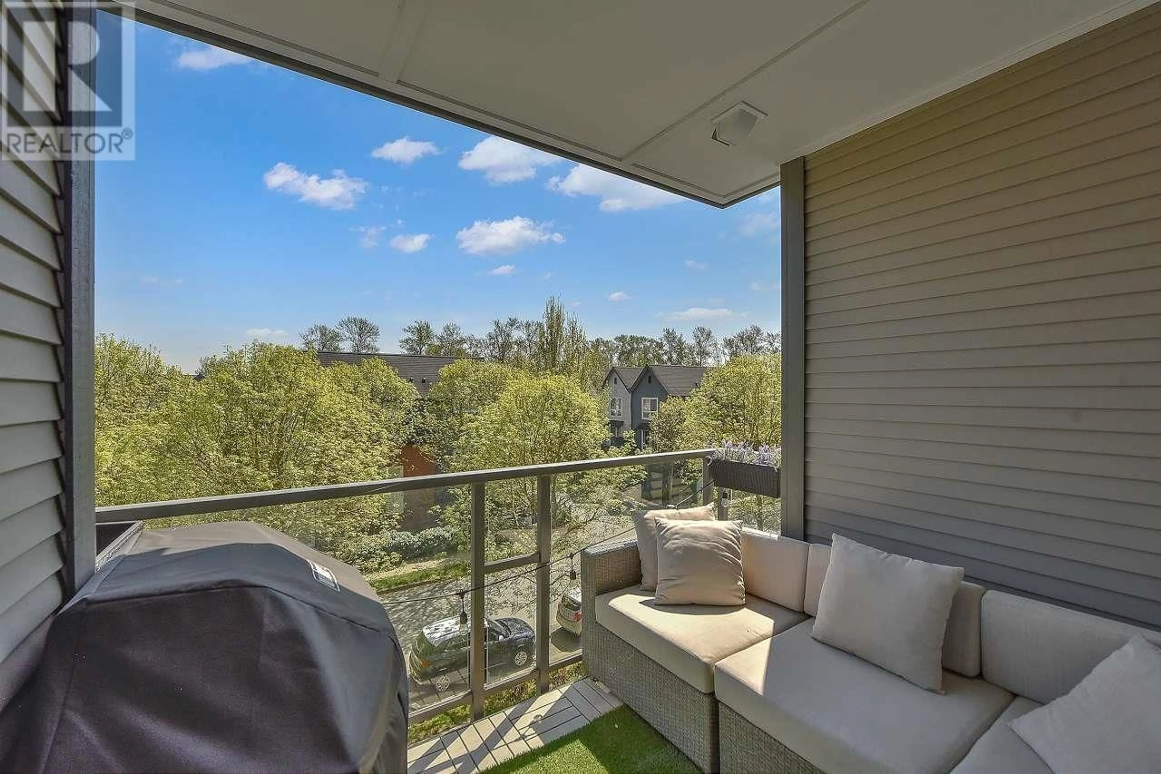 Balcony in the apartment, water/lake/river/ocean view for 305 - 550 SEABORNE PLACE, Port Coquitlam British Columbia V3B0L3
