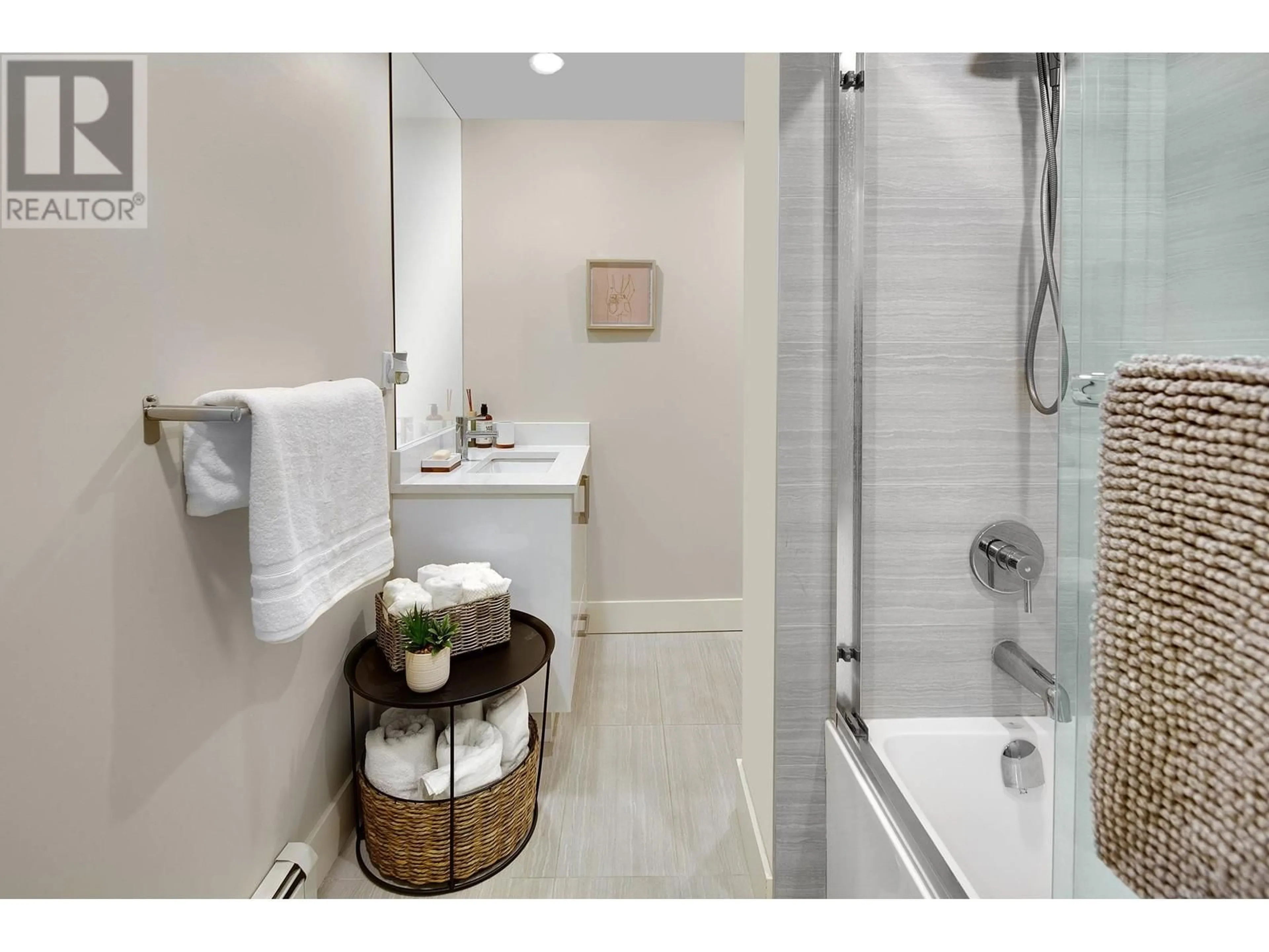 Standard bathroom, ceramic/tile floor for 4379 RANGER AVENUE, North Vancouver British Columbia V7R3L1