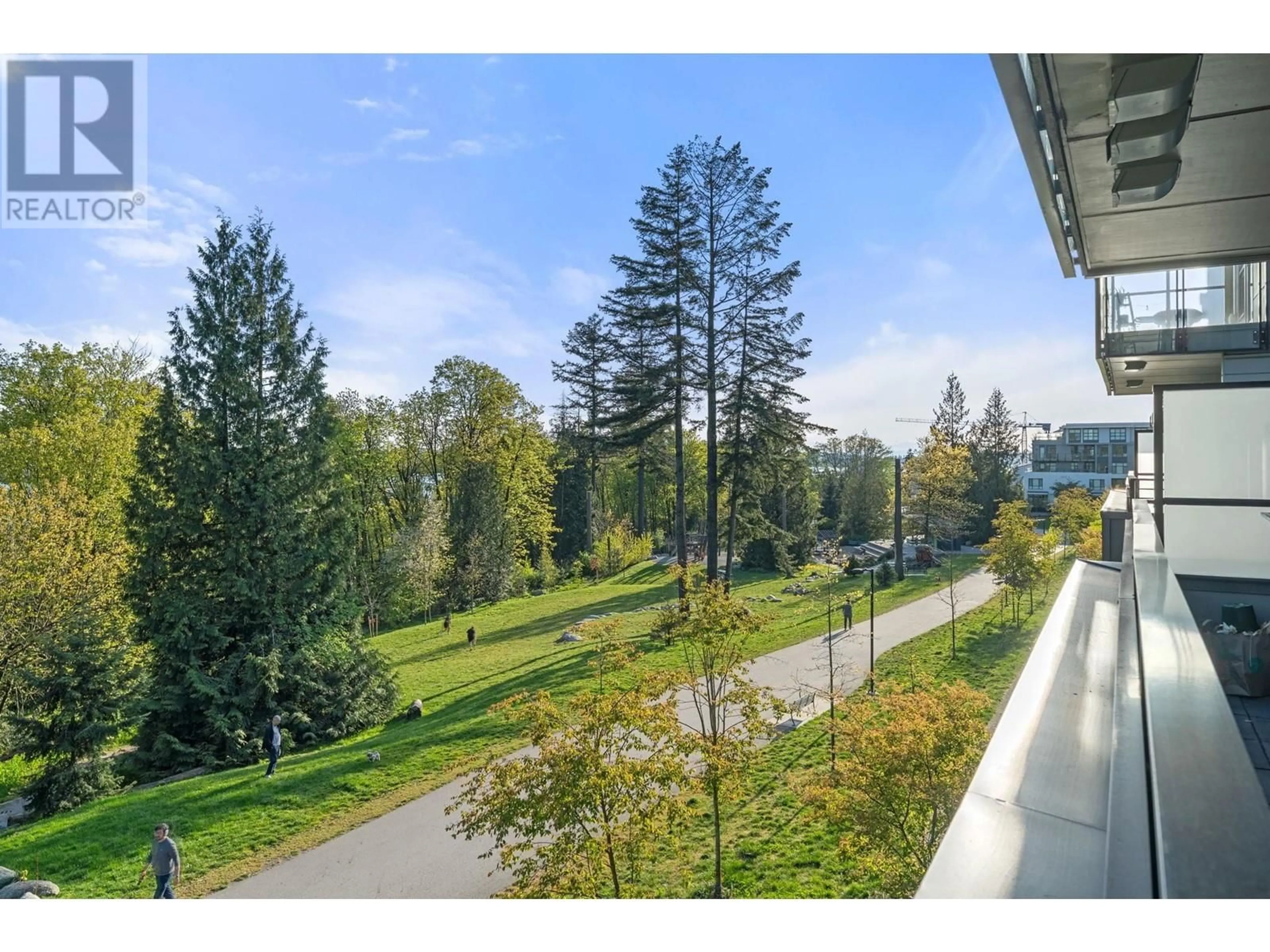 Unknown for 211 - 747 3RD STREET, North Vancouver British Columbia V7L1G8