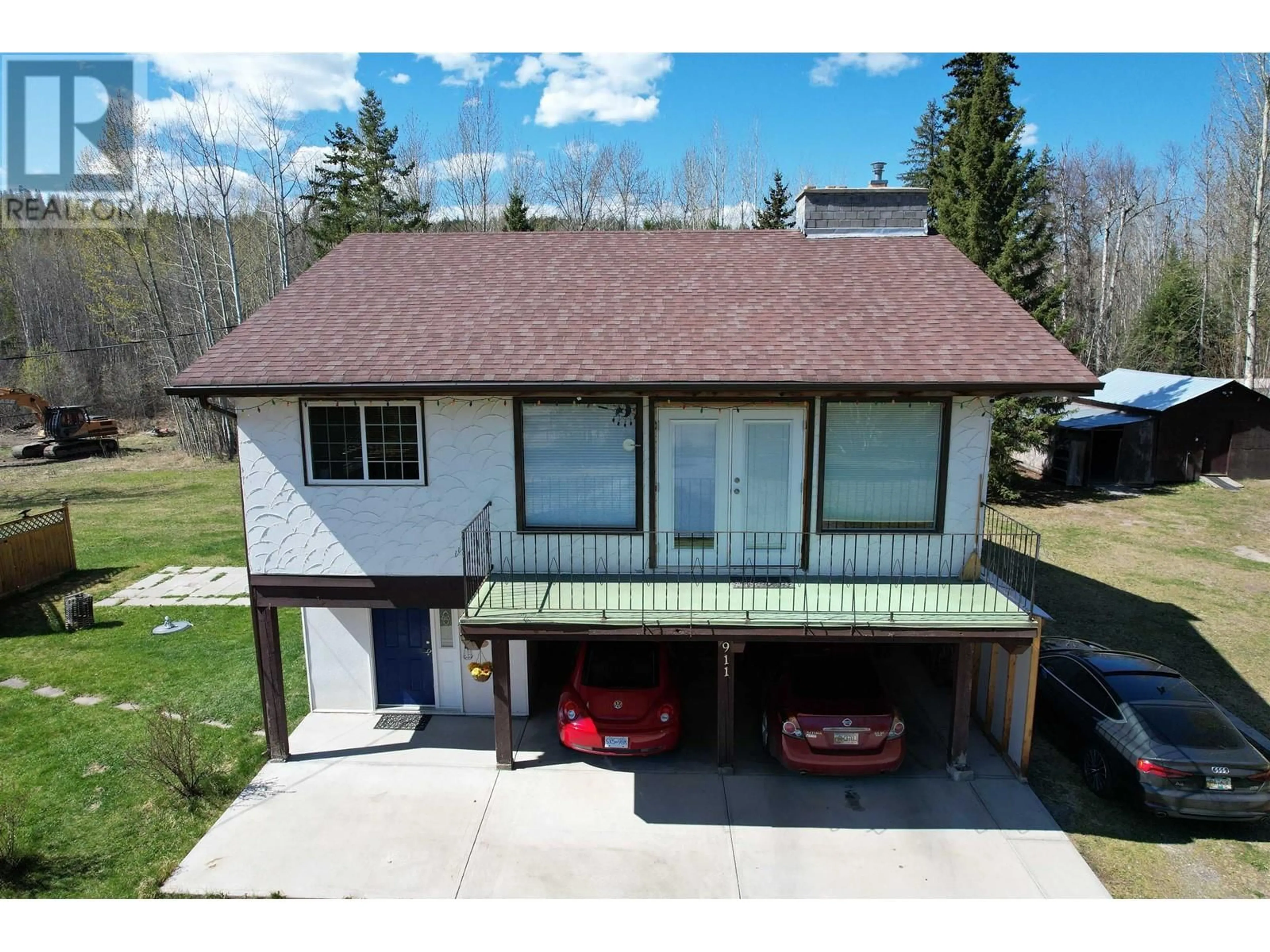 A pic from outside/outdoor area/front of a property/back of a property/a pic from drone, unknown for 911 HESKETH ROAD, Quesnel British Columbia V2J7H6