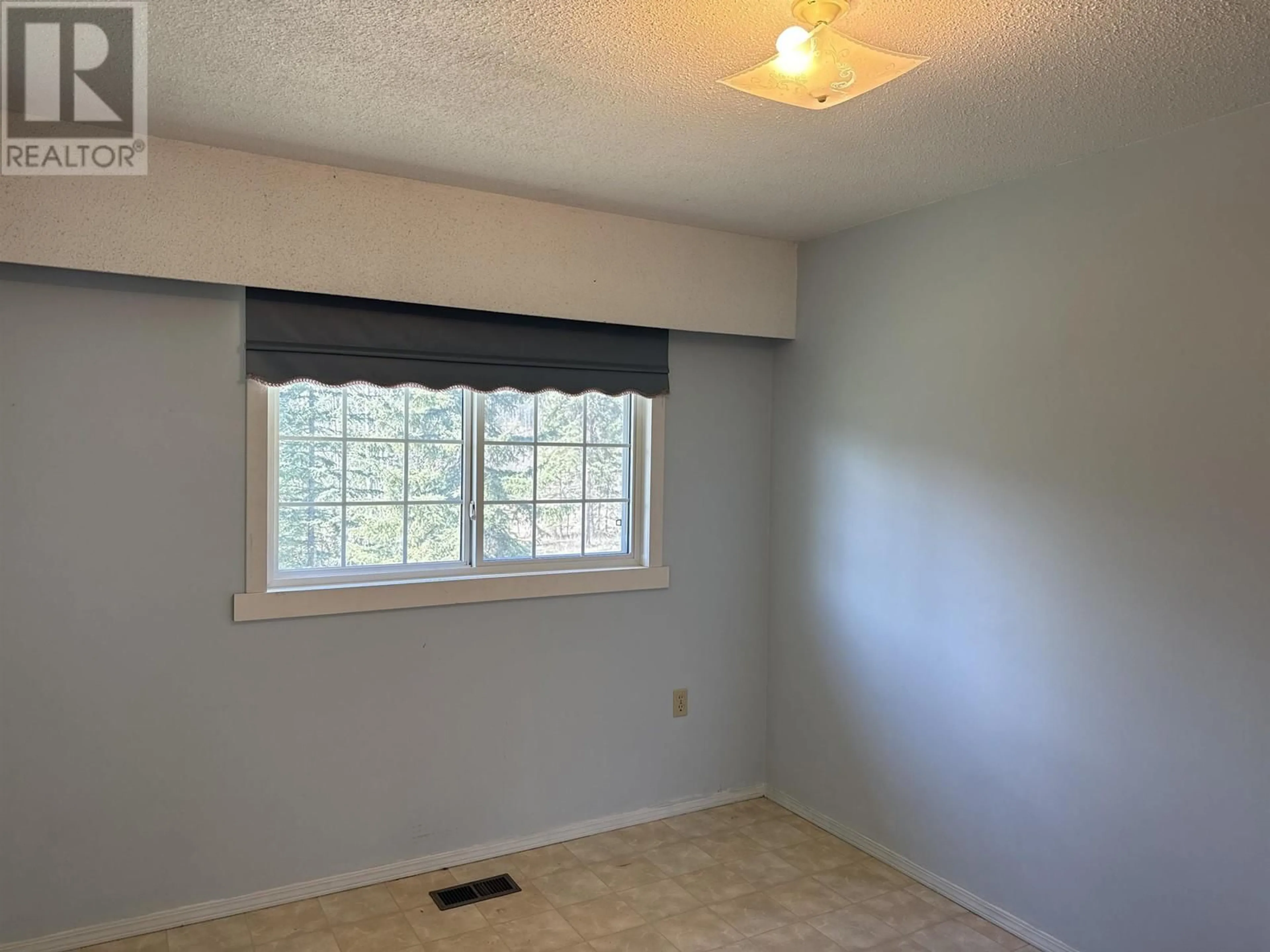 A pic of a room for 911 HESKETH ROAD, Quesnel British Columbia V2J7H6
