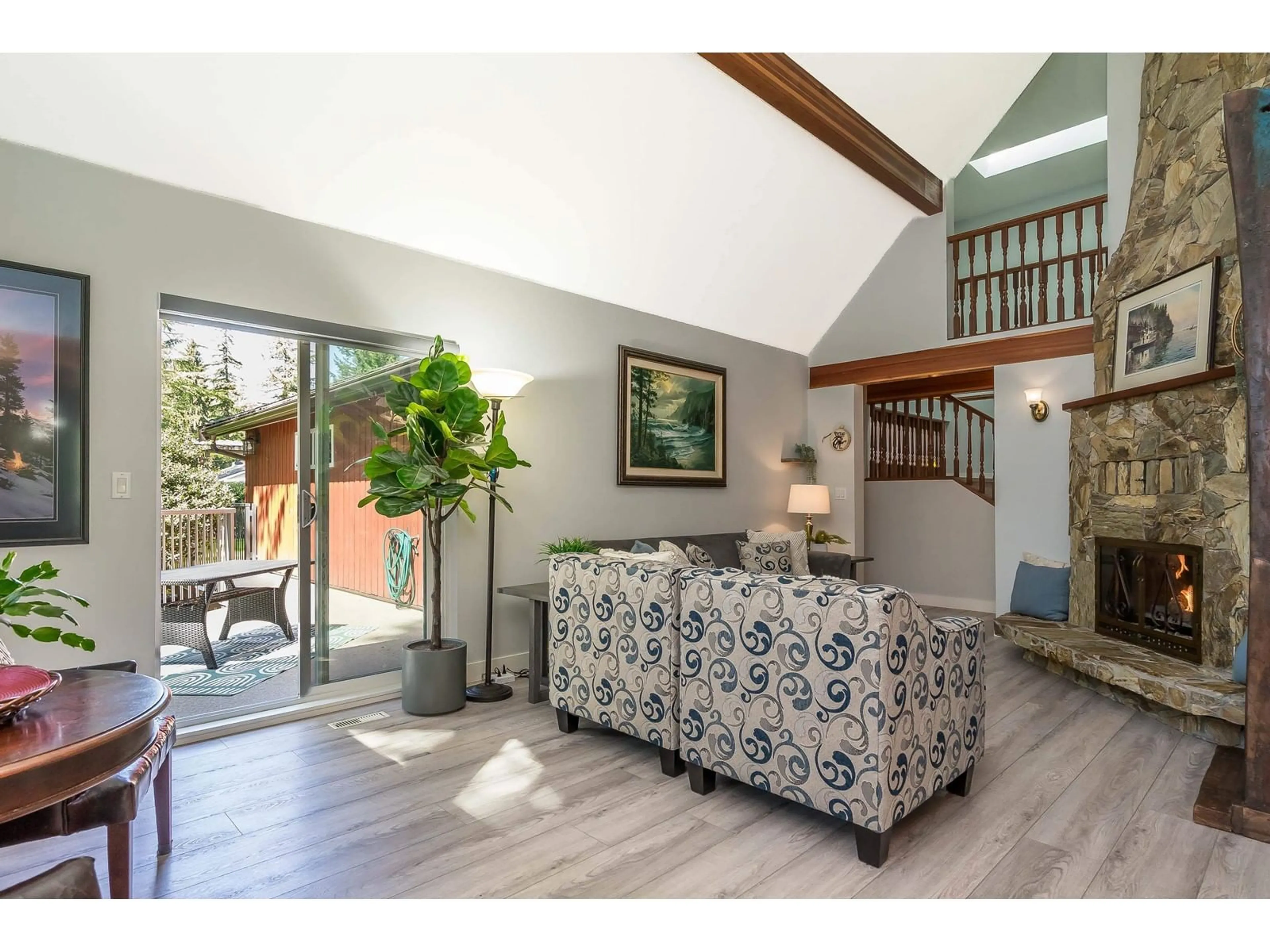 Living room with furniture, unknown for 4567 SADDLEHORN, Langley British Columbia V2Z1J7