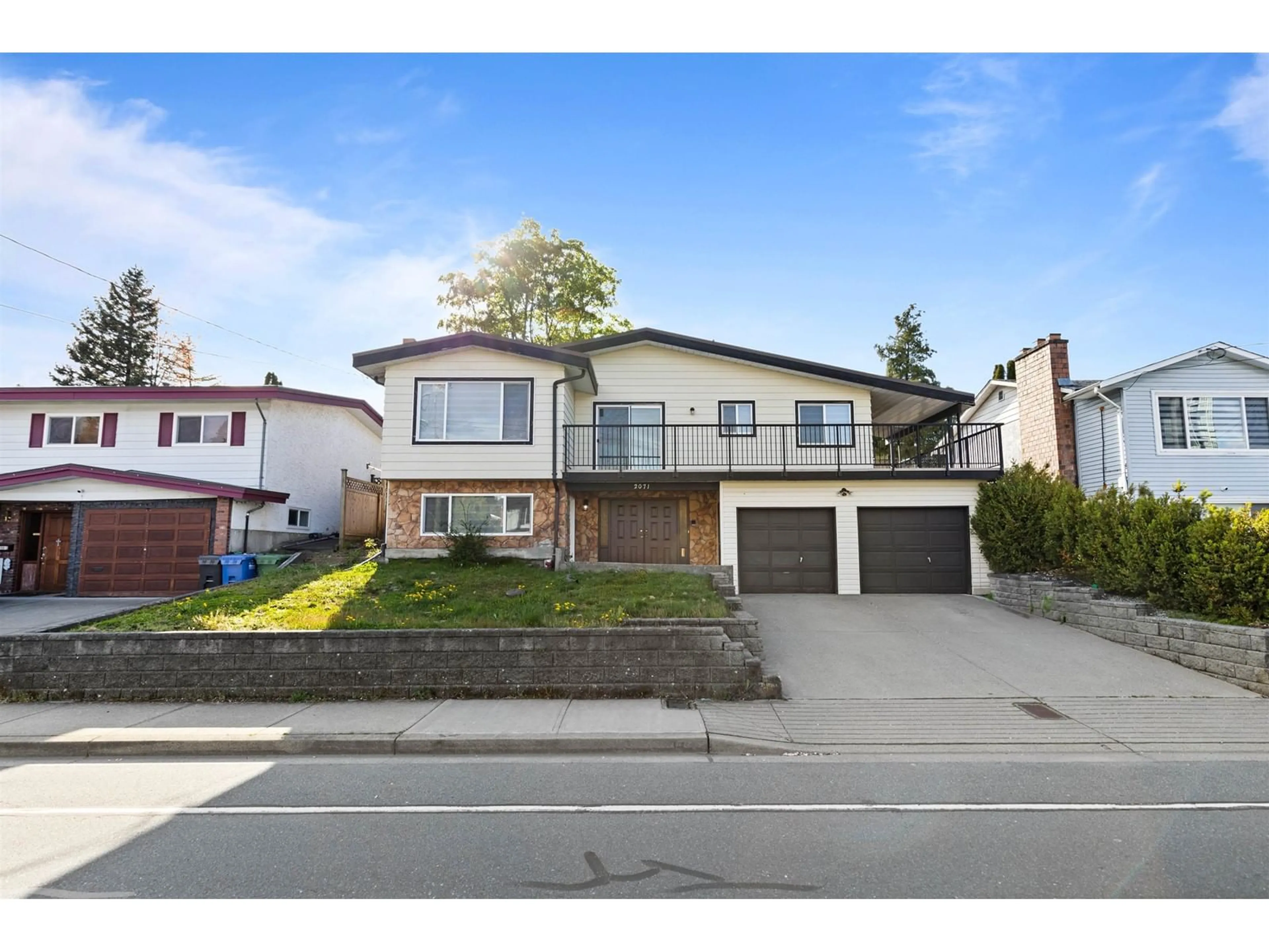 Unknown for 2071 EMERSON, Abbotsford British Columbia V2T3H8
