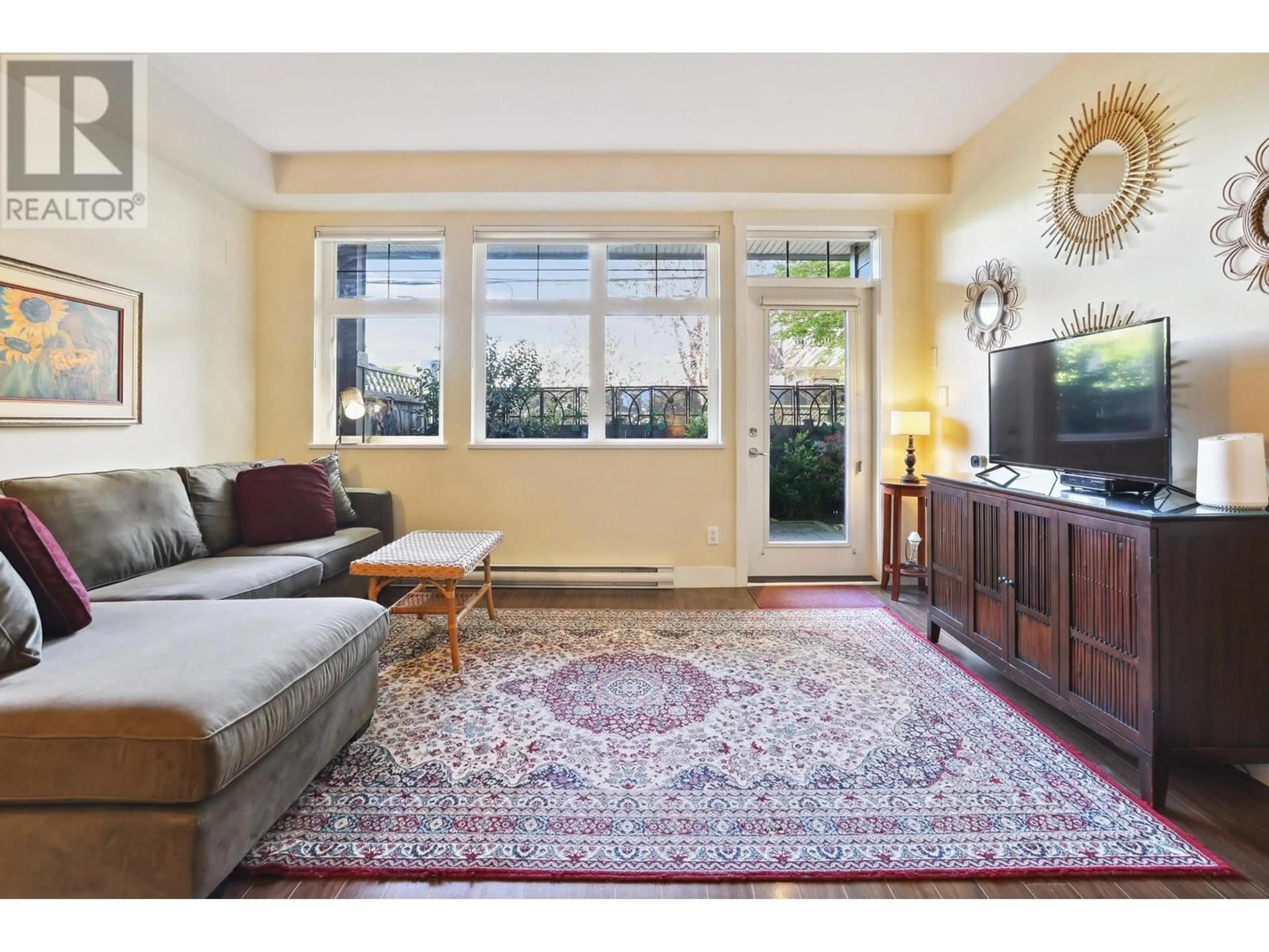 Living room with furniture, unknown for 2280 ST. GEORGE STREET, Vancouver British Columbia V5T3R2
