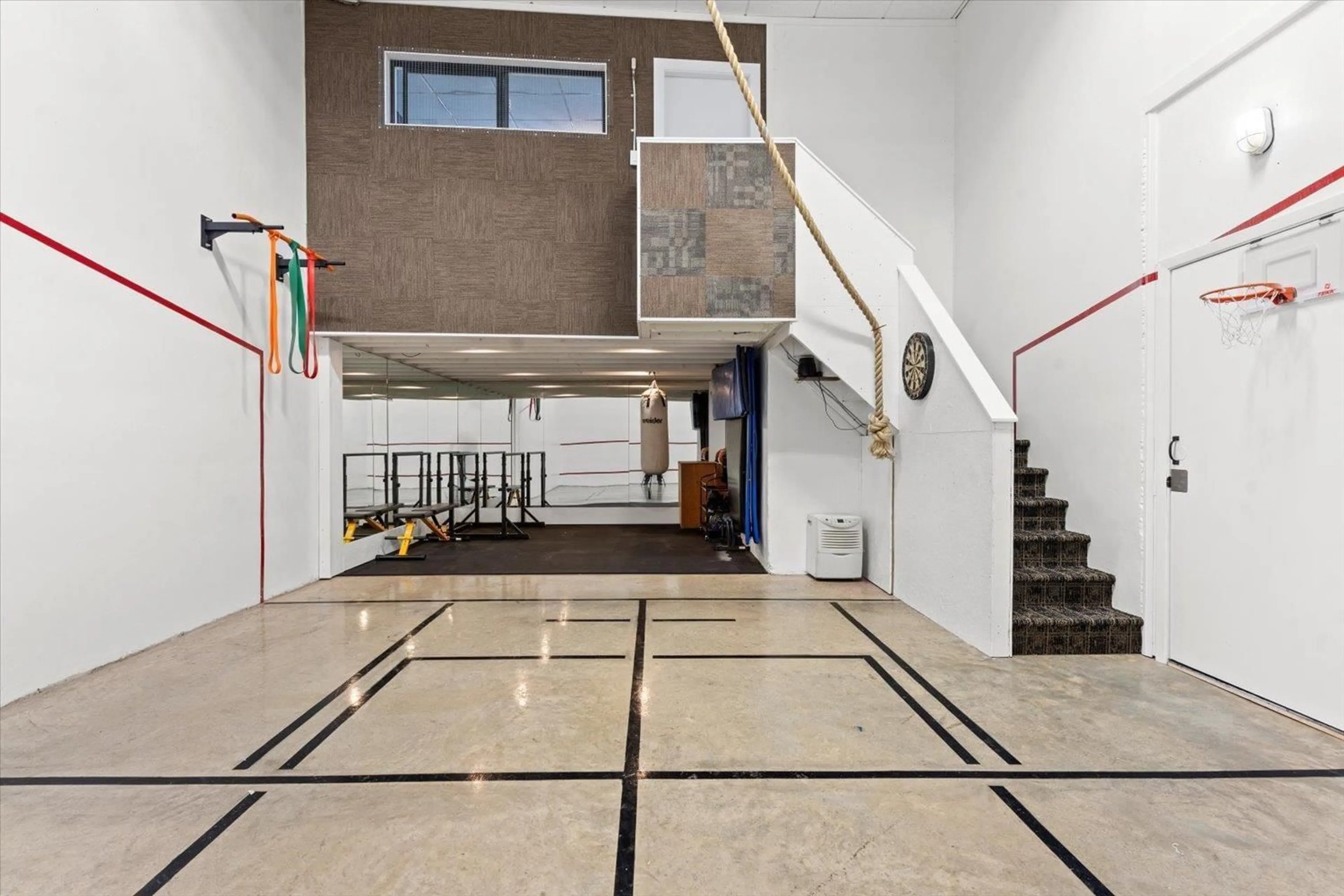 Indoor foyer for 55 - 50778 LEDGESTONE PLACE, Chilliwack British Columbia V2P0E7