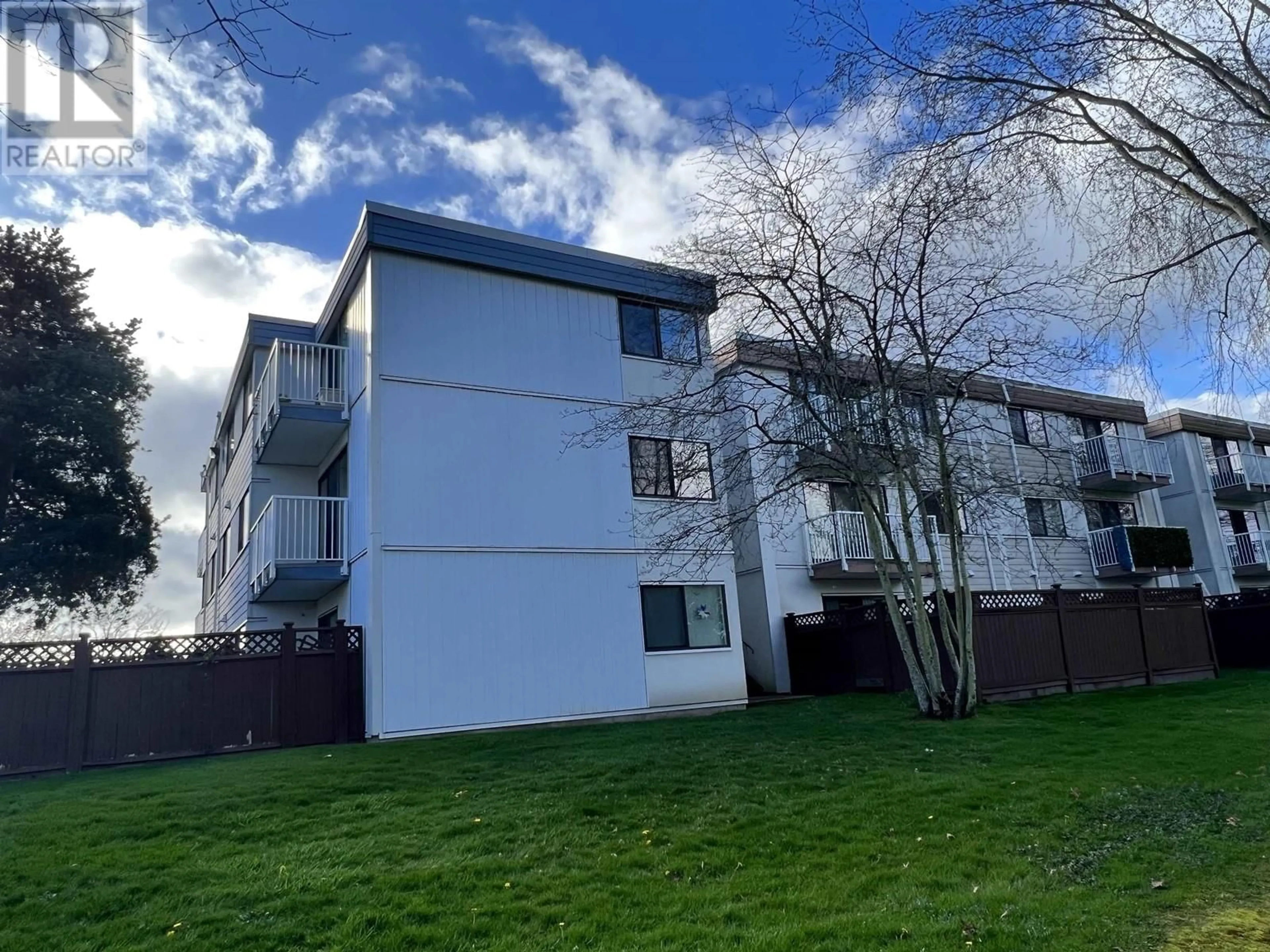 A pic from outside/outdoor area/front of a property/back of a property/a pic from drone, building for 212 - 7220 LINDSAY ROAD, Richmond British Columbia V7C3M6