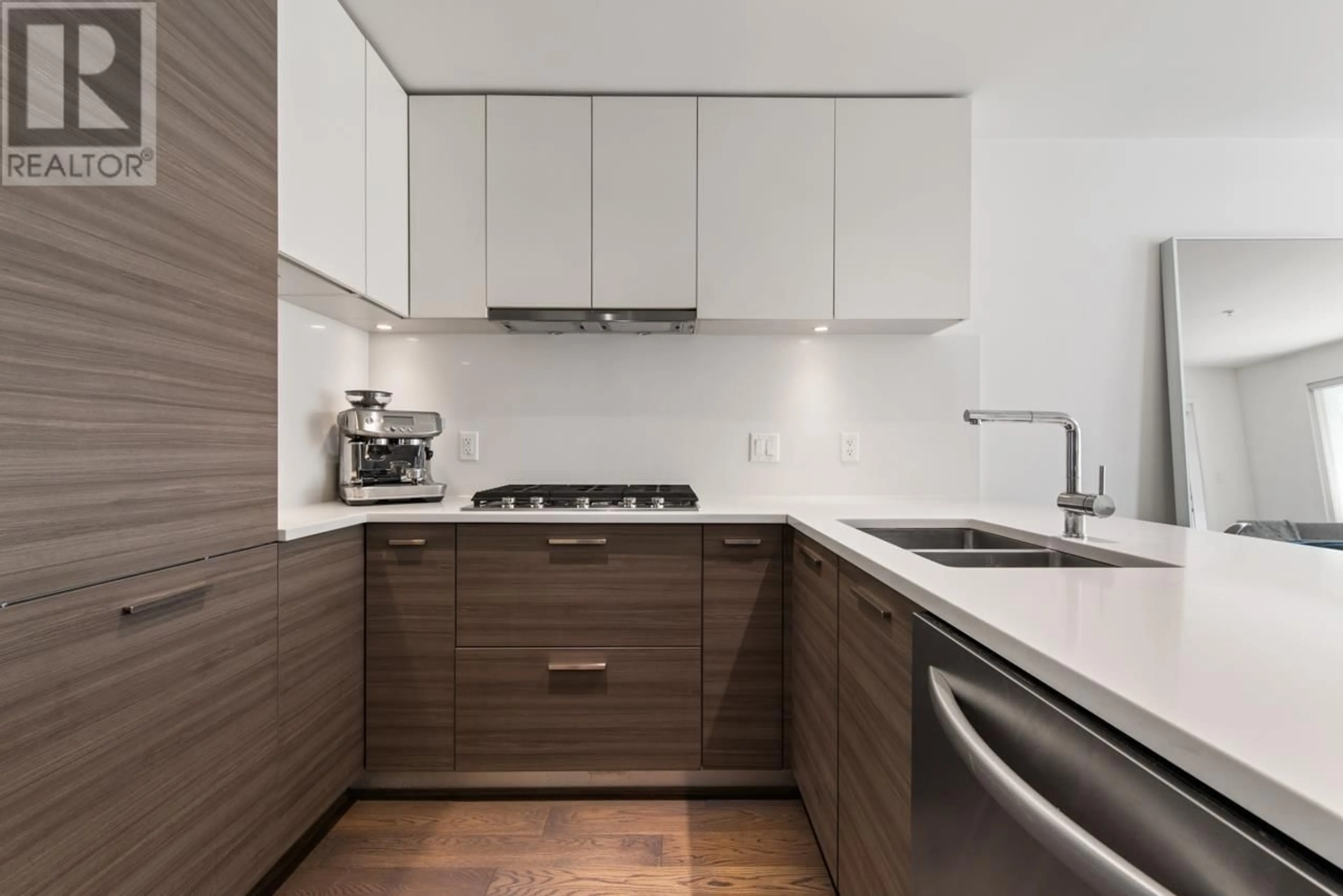 Standard kitchen, unknown for 205 - 3456 COMMERCIAL STREET, Vancouver British Columbia V5N4E9