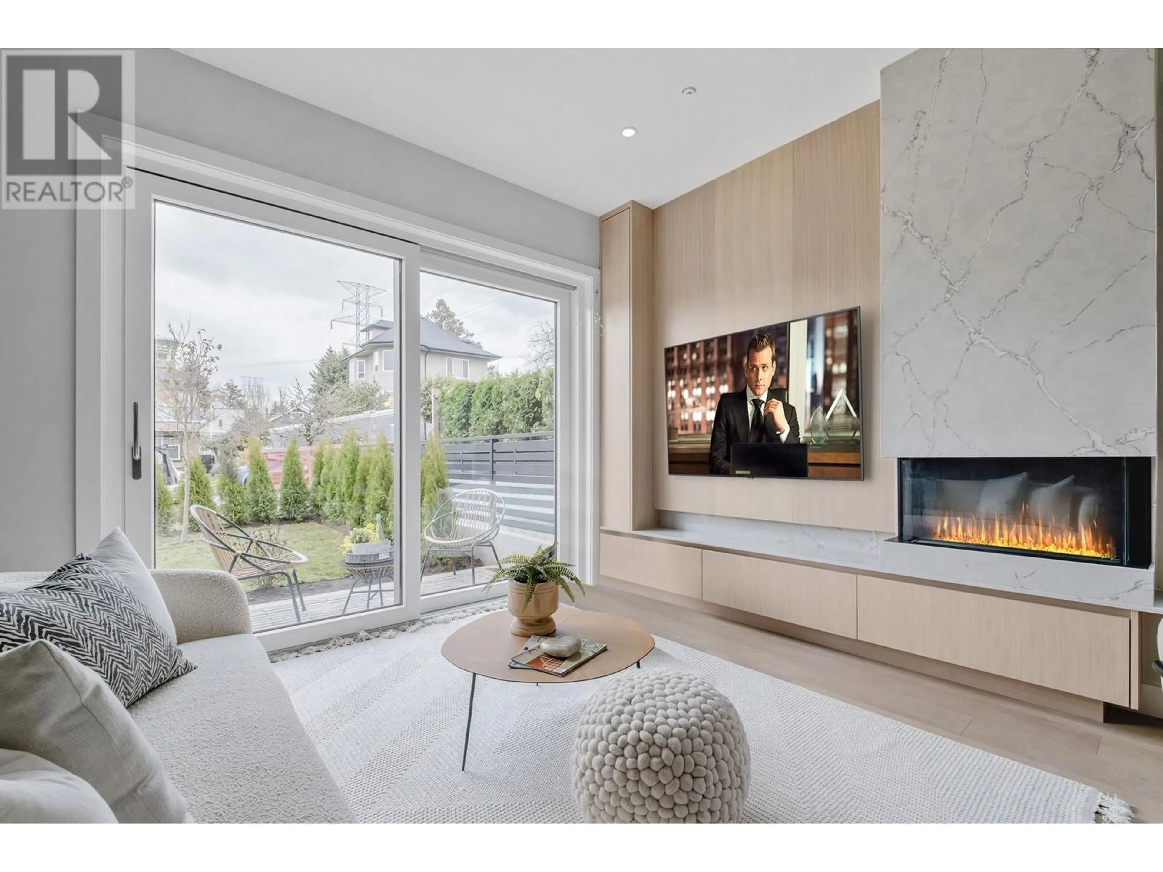 Living room with furniture, unknown for 3674 OXFORD STREET, Vancouver British Columbia V5K1P3