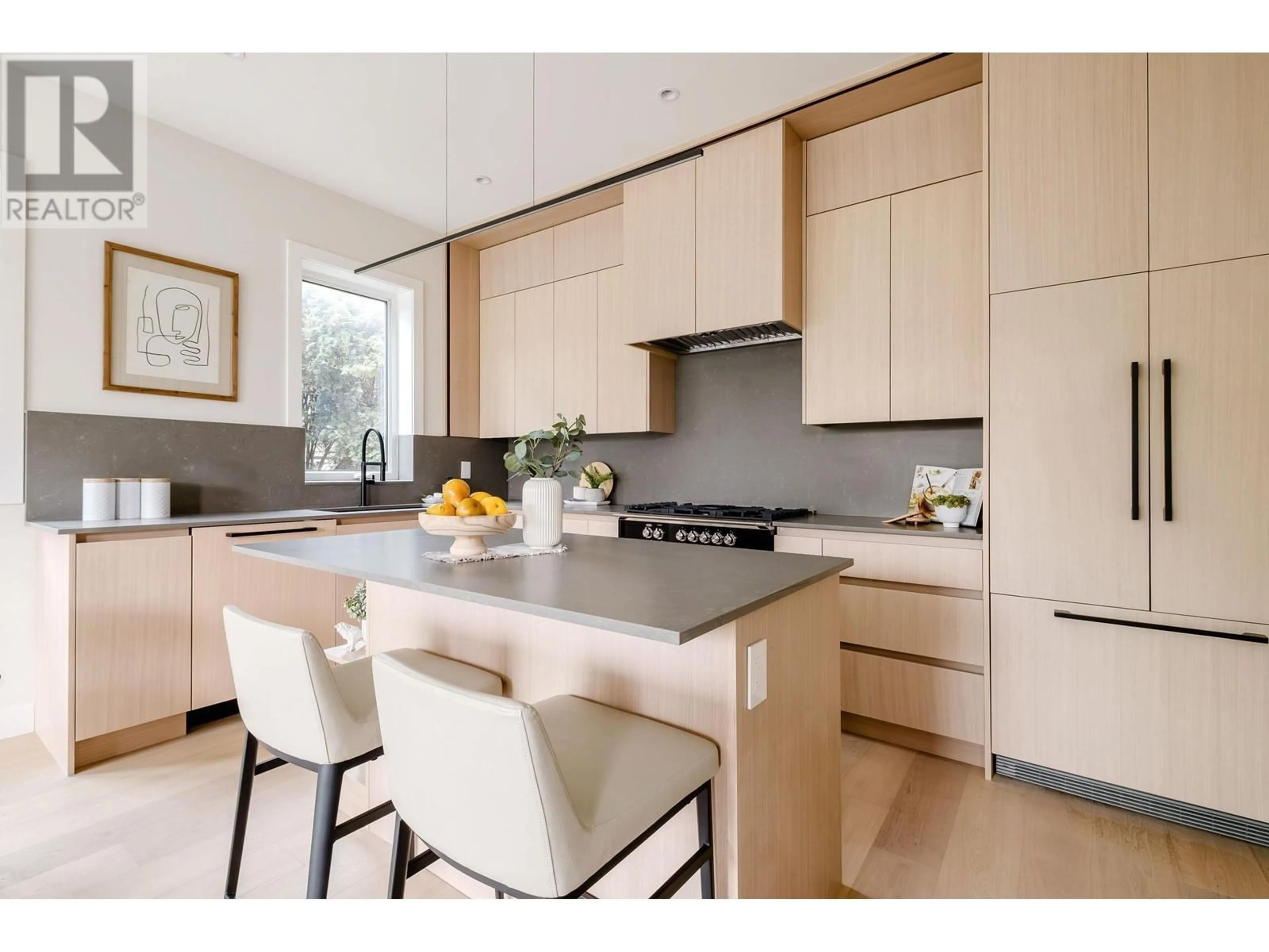 Contemporary kitchen, unknown for 3674 OXFORD STREET, Vancouver British Columbia V5K1P3