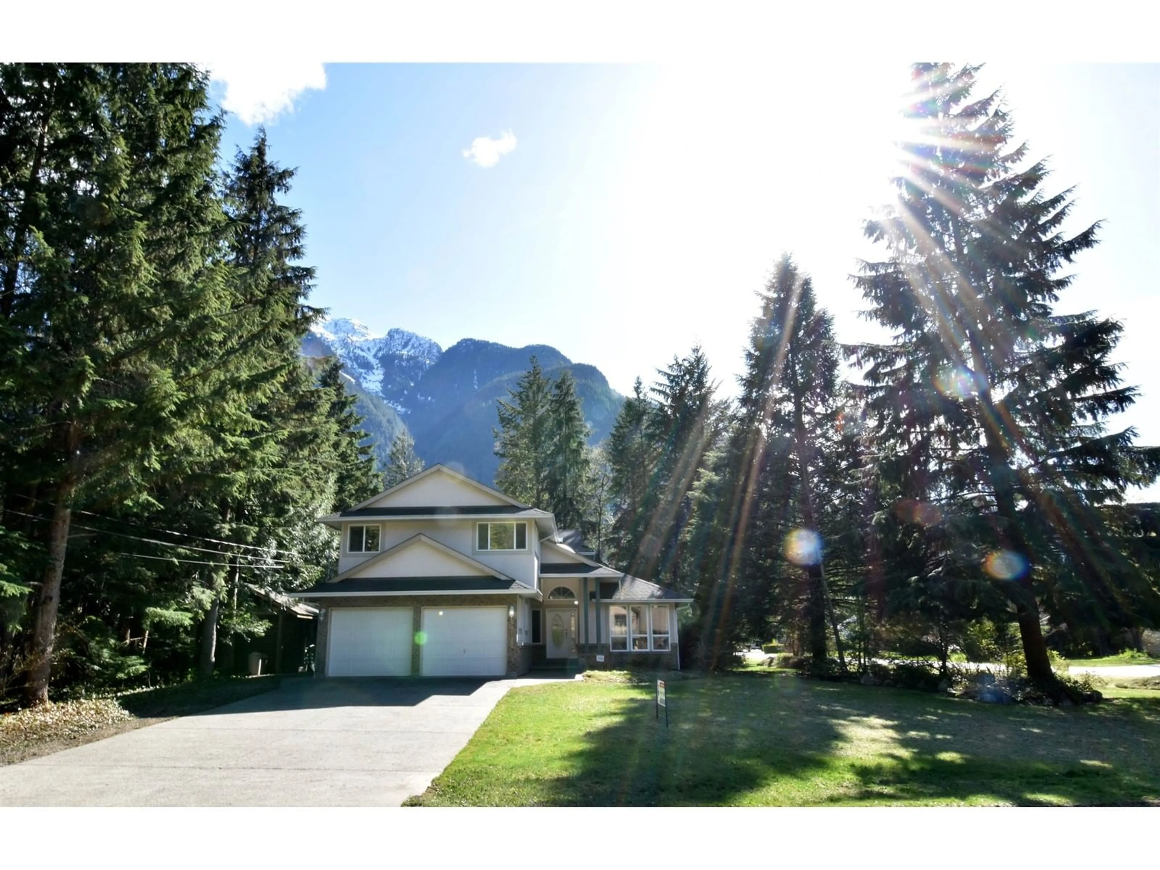 A pic from outside/outdoor area/front of a property/back of a property/a pic from drone, mountain view for 65712 BIRCHTREES DRIVE, Hope British Columbia V0X1L1
