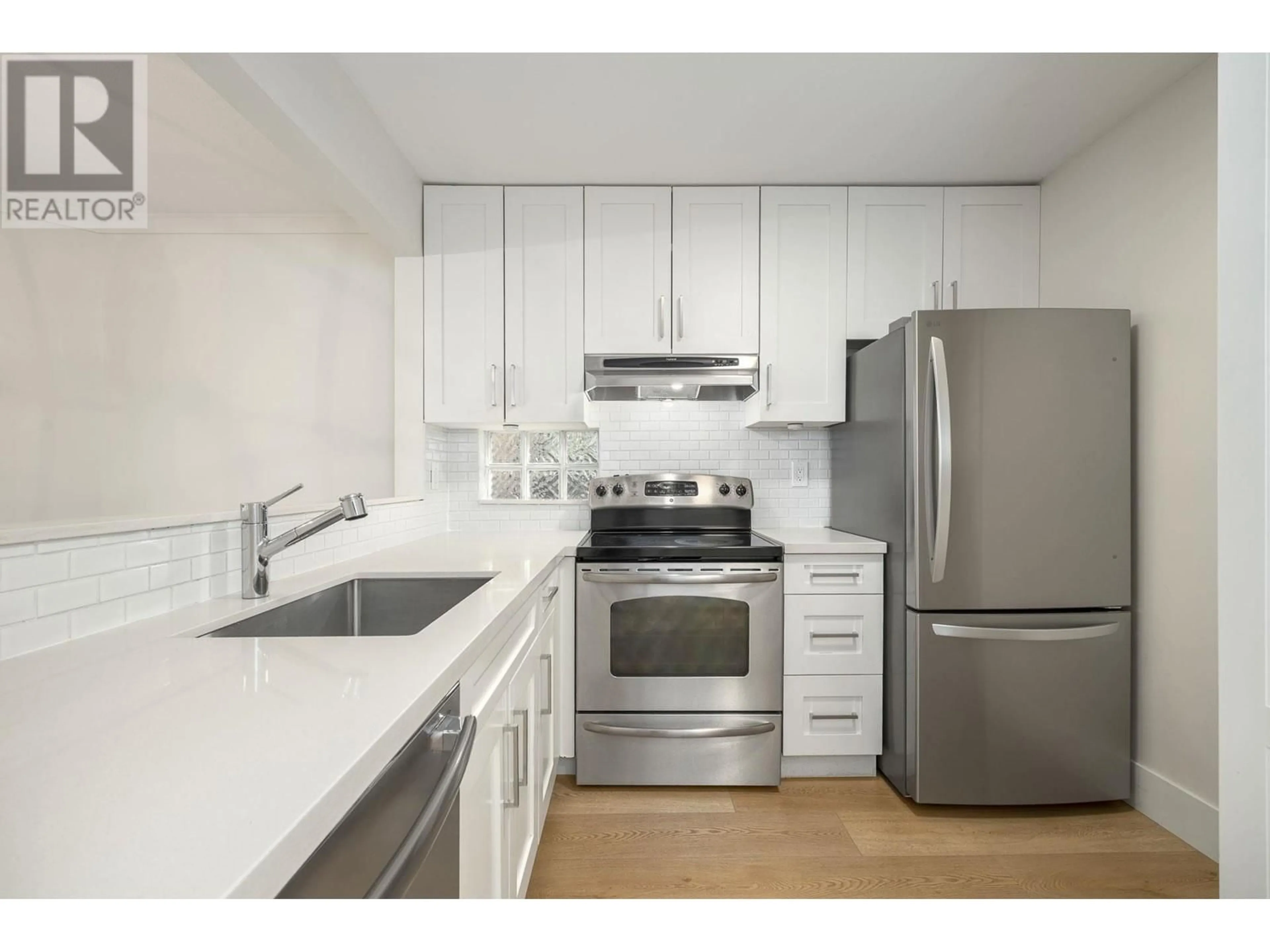 Standard kitchen, unknown for 101 - 1959 2ND AVENUE, Vancouver British Columbia V6J1J2