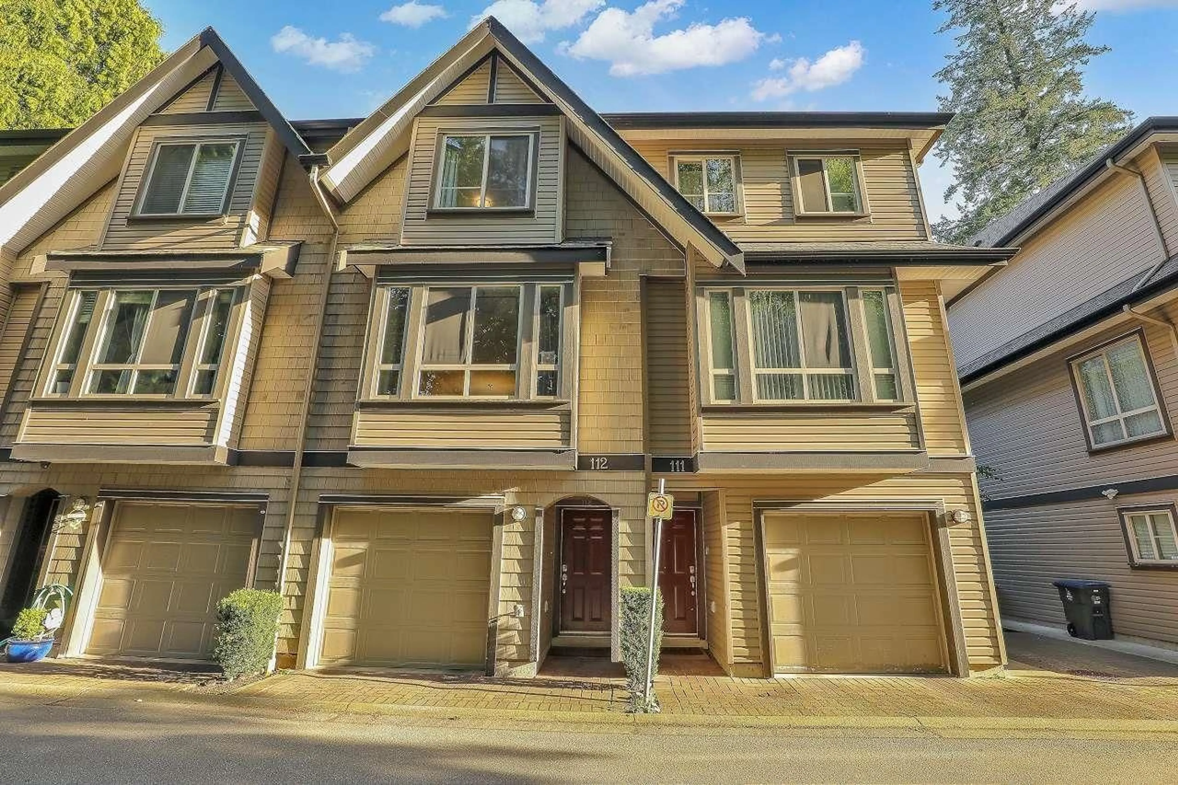 Home with vinyl exterior material, street for 112 - 10468 157, Surrey British Columbia V4N2H7