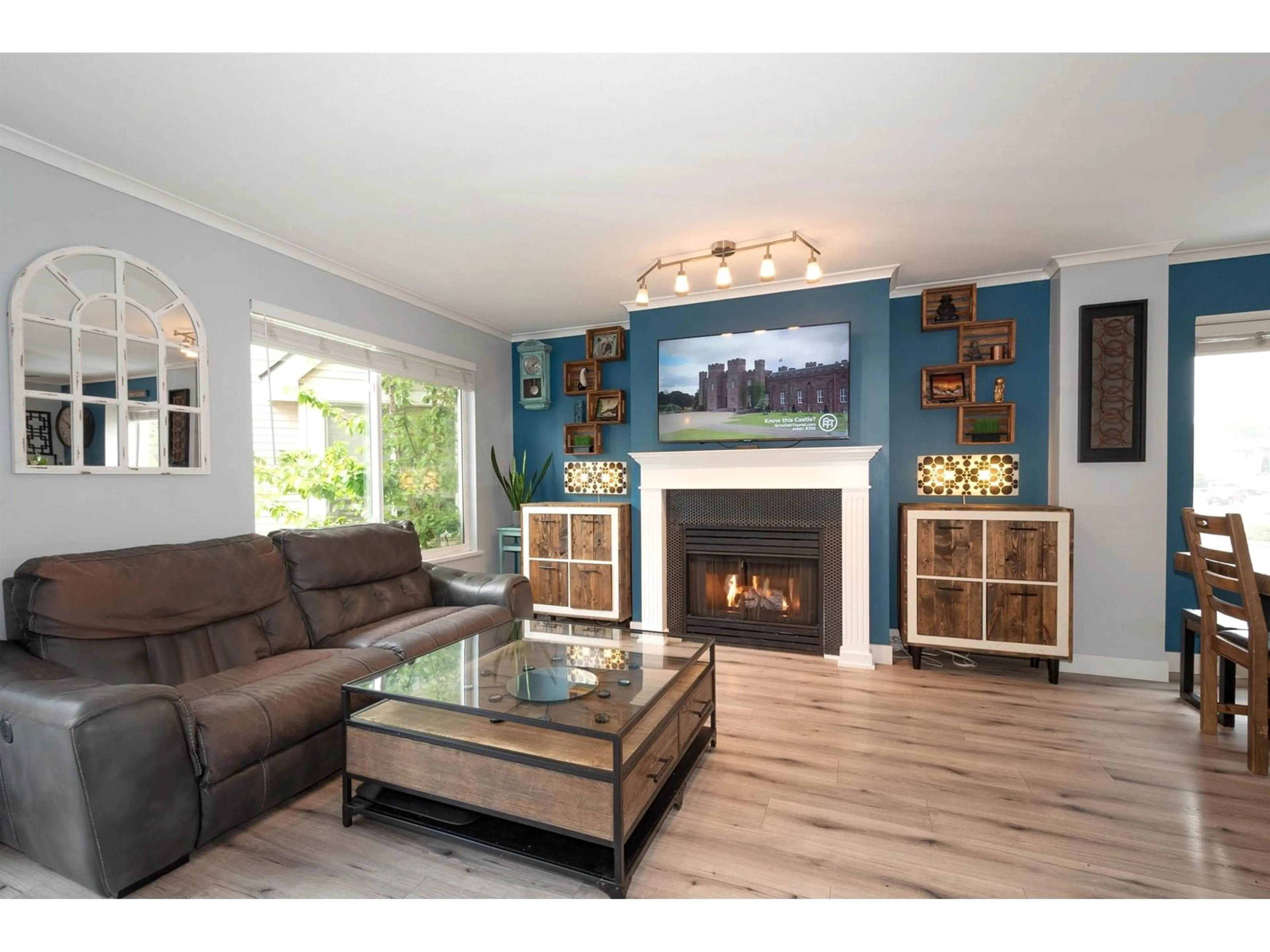 Living room with furniture, wood/laminate floor for 10 - 19948 WILLOUGHBY, Langley British Columbia V2Y1M6