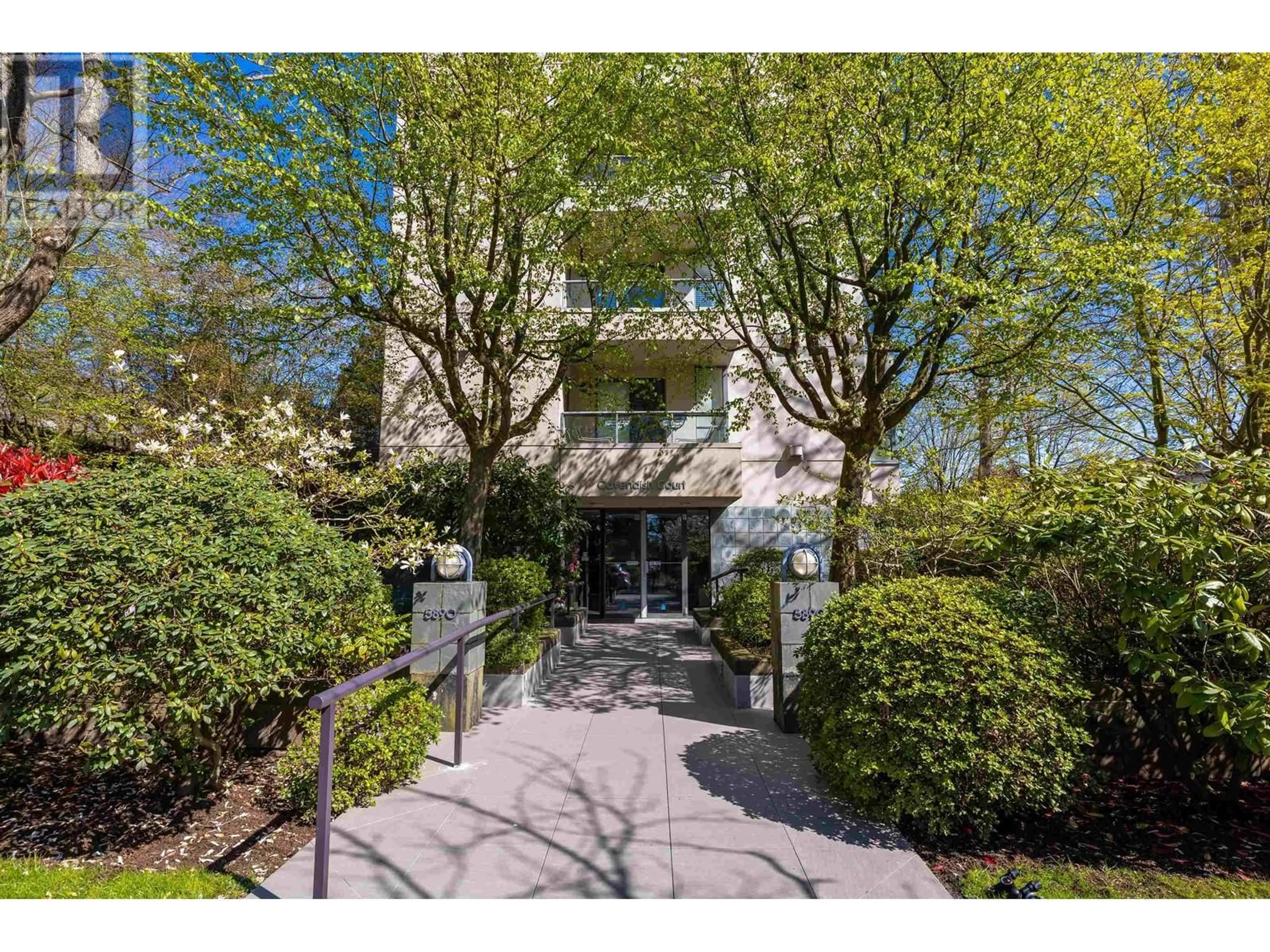 Indoor foyer for 1100 - 5890 BALSAM STREET, Vancouver British Columbia V6M4B9