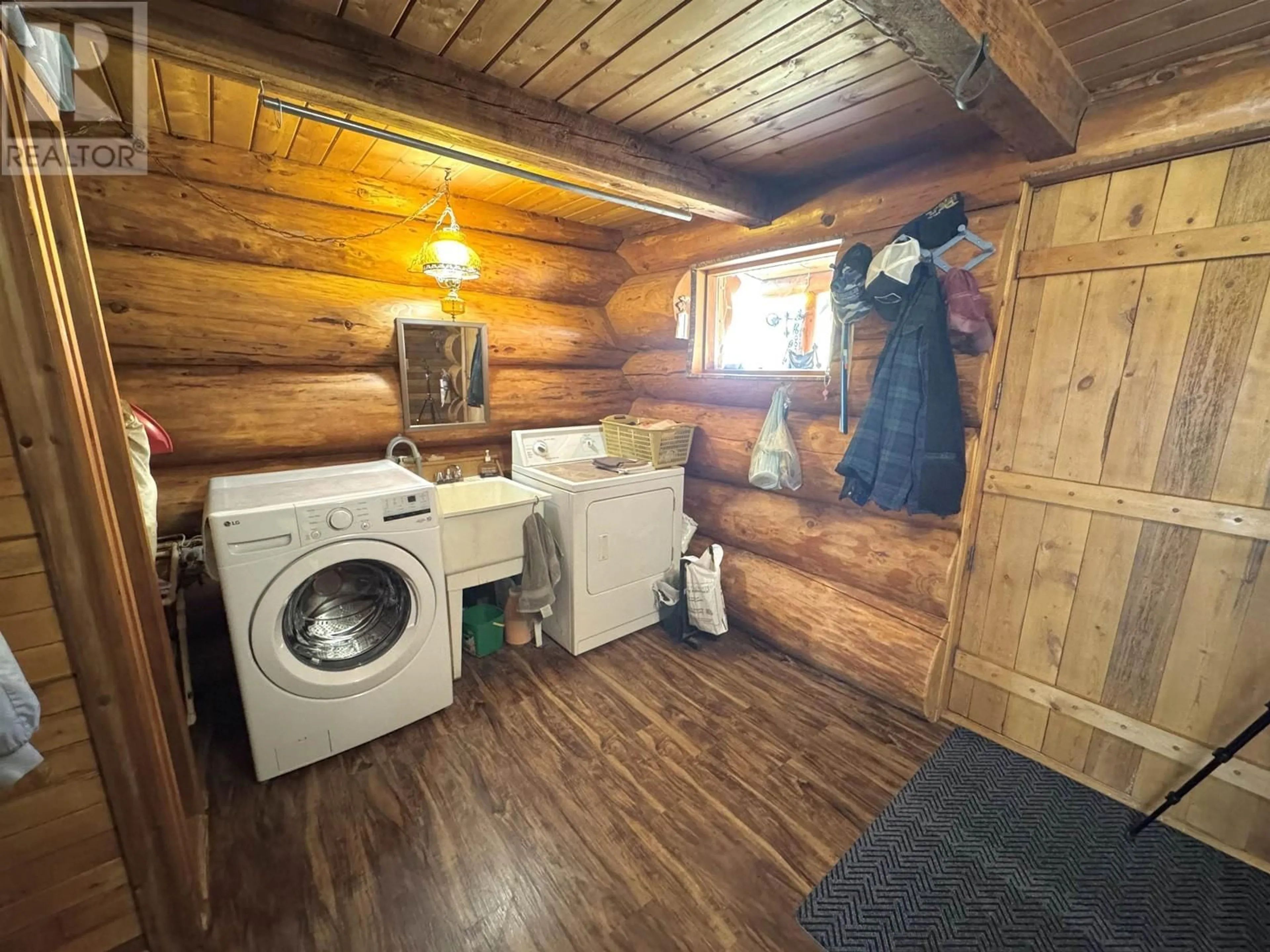Laundry room for 5470 WINKLEY CREEK ROAD, Likely British Columbia V0L1L0