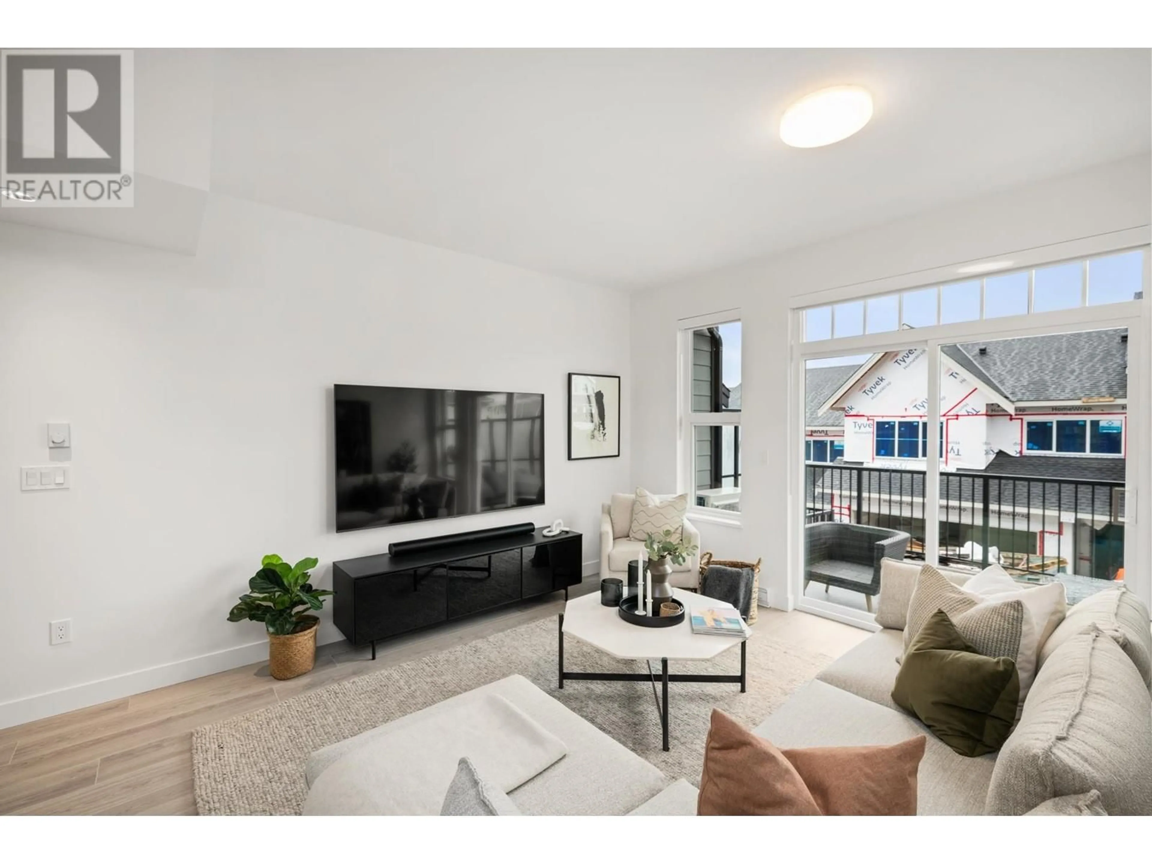 Living room with furniture, unknown for 120 - 3421 QUEENSTON AVENUE, Coquitlam British Columbia V3E0V9