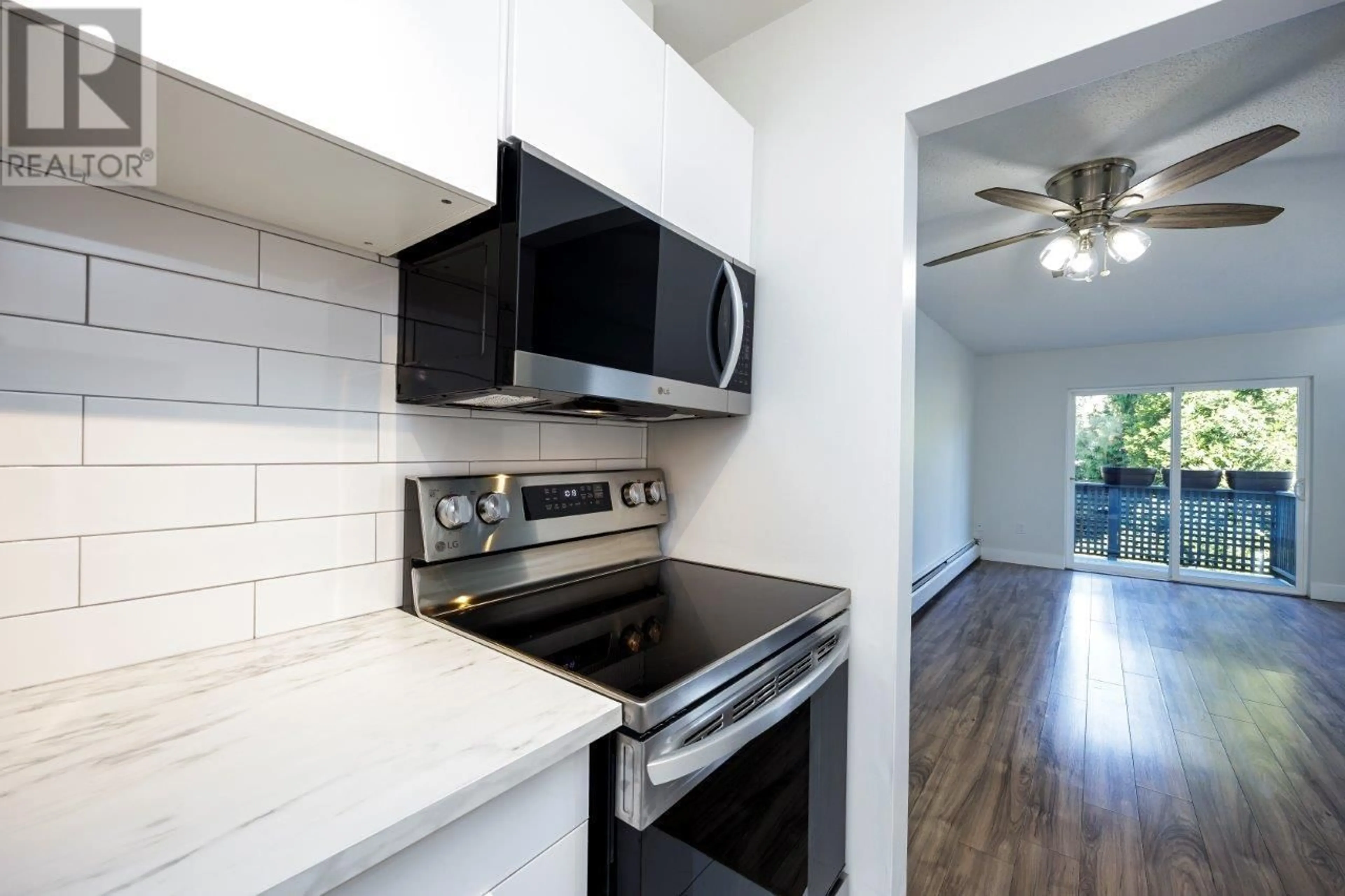 Standard kitchen, unknown for 156 - 200 WESTHILL PLACE, Port Moody British Columbia V3H1V2
