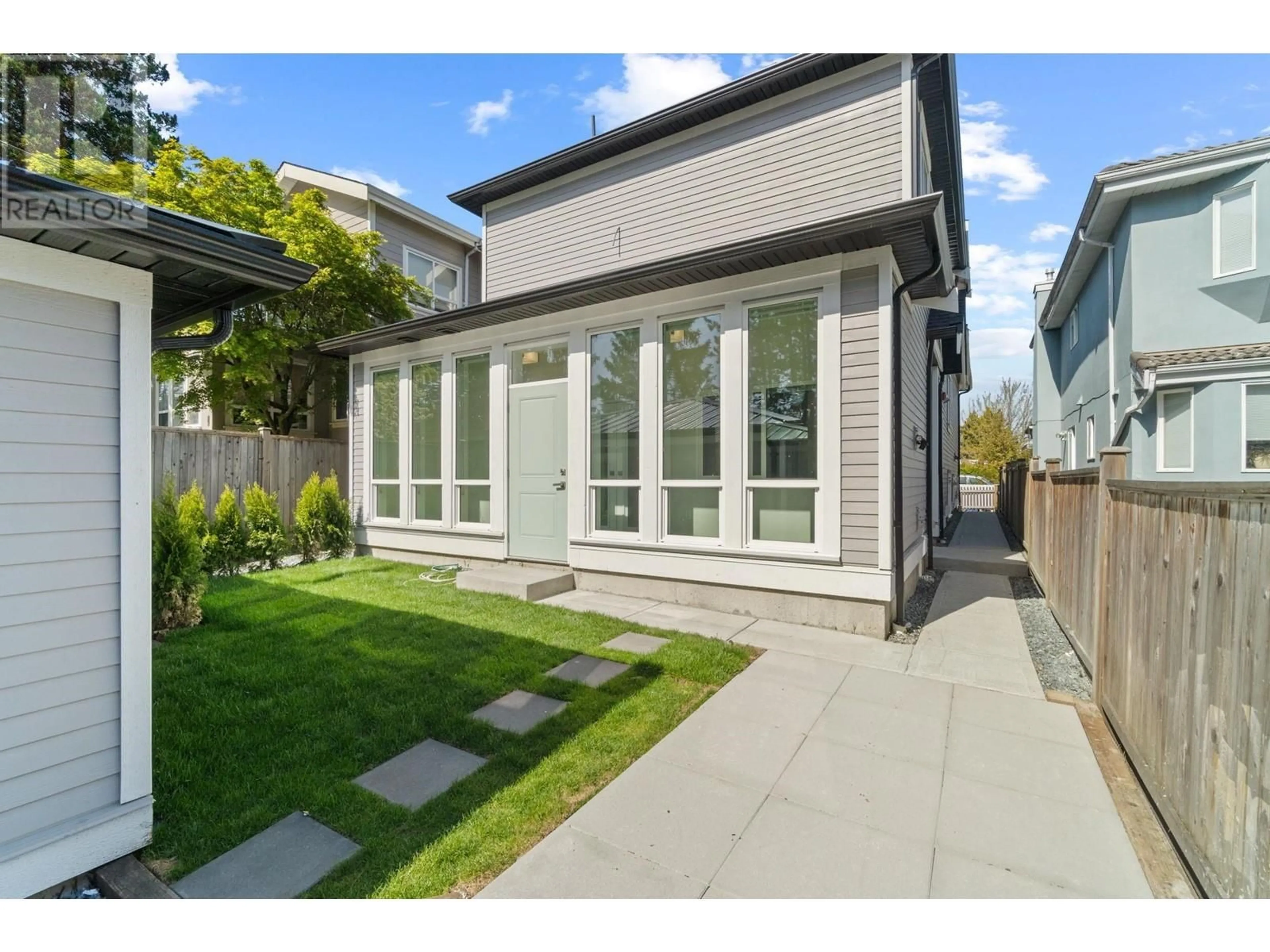 Unknown for 3132 KINGS AVENUE, Vancouver British Columbia V5R4T4