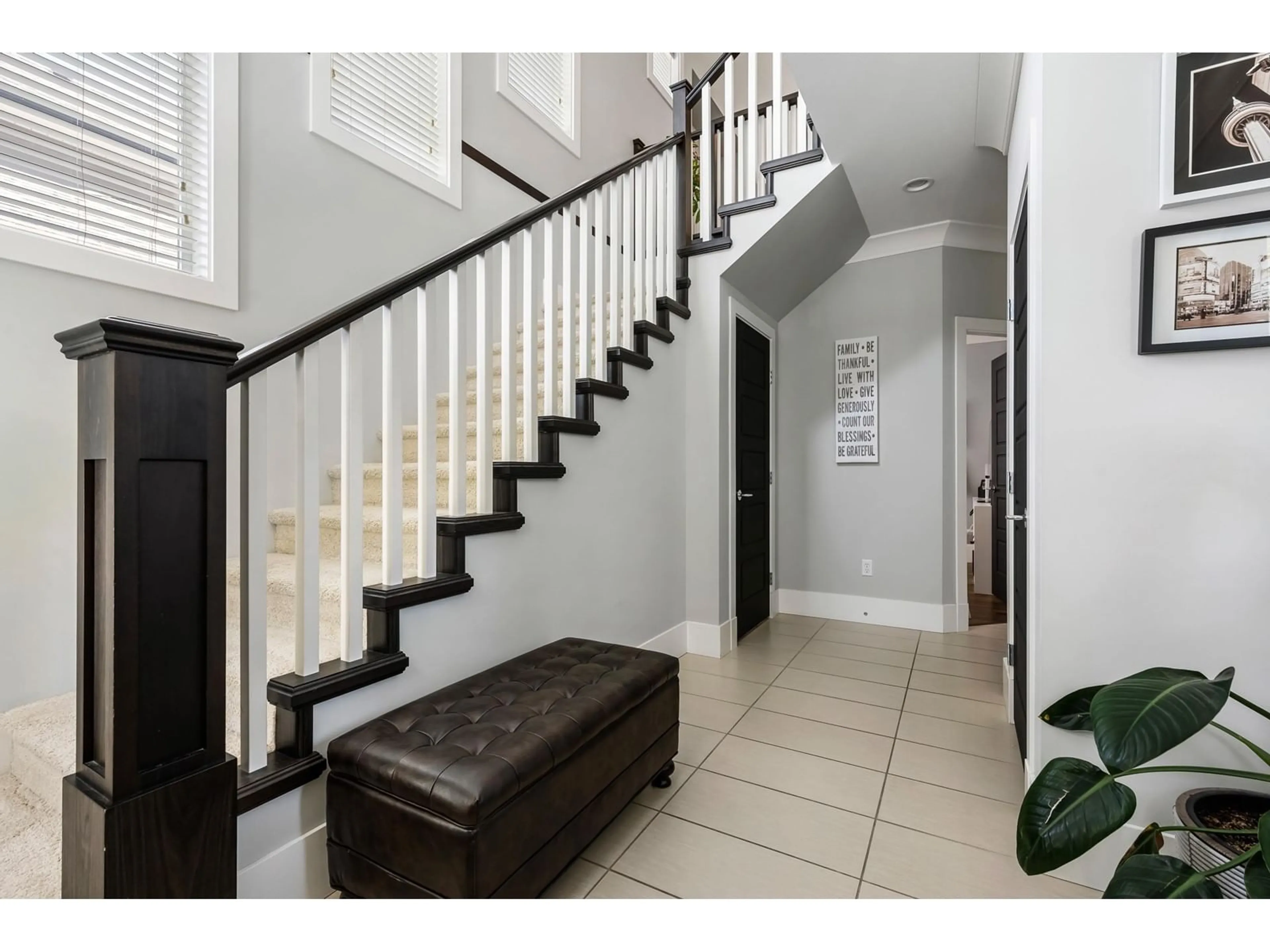 Indoor entryway for 6137 REXFORD DRIVE, Chilliwack British Columbia V2R0L3