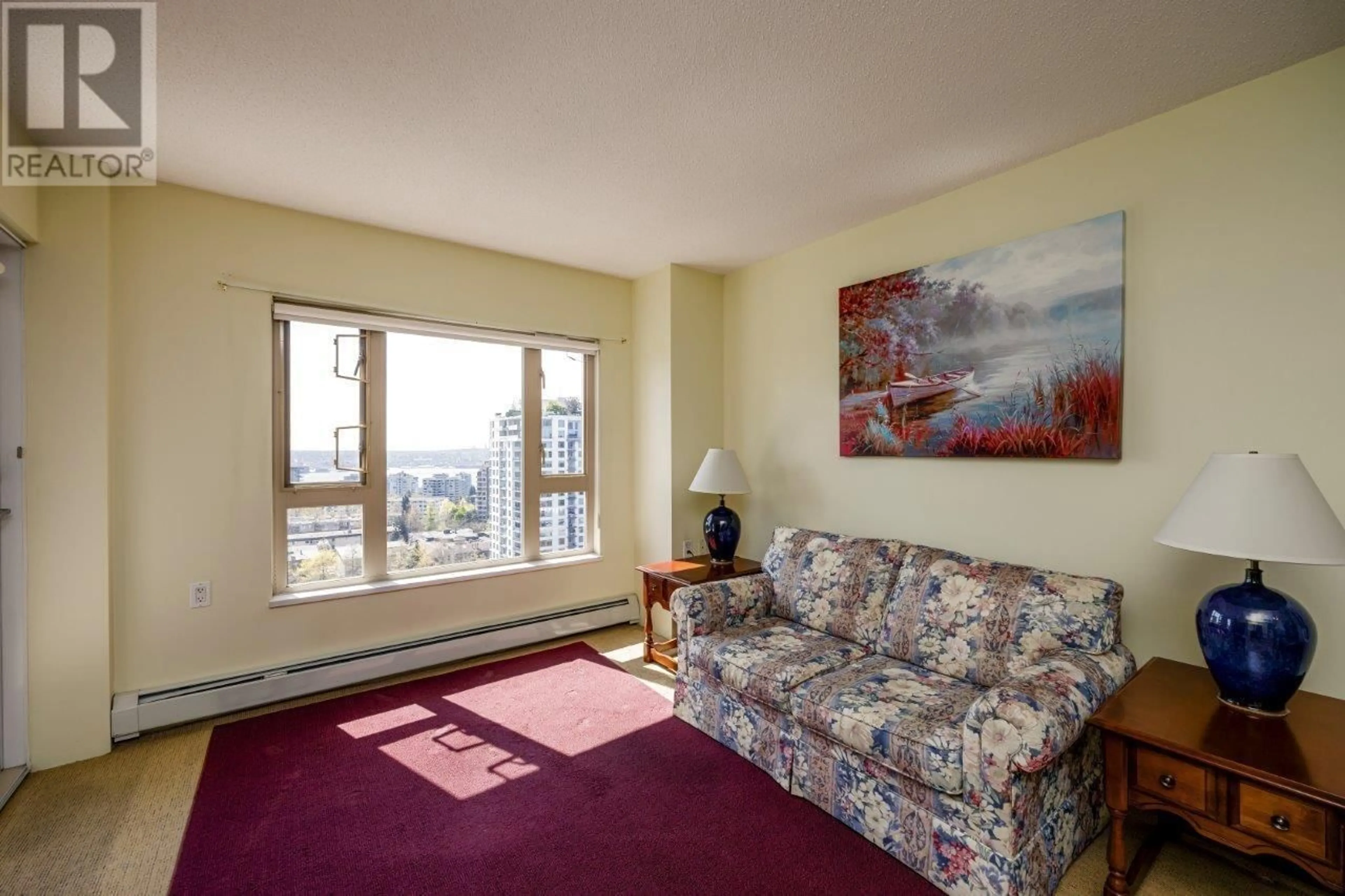 Living room with furniture, carpet floor for 1502 - 121 15TH STREET, North Vancouver British Columbia V7M1R8