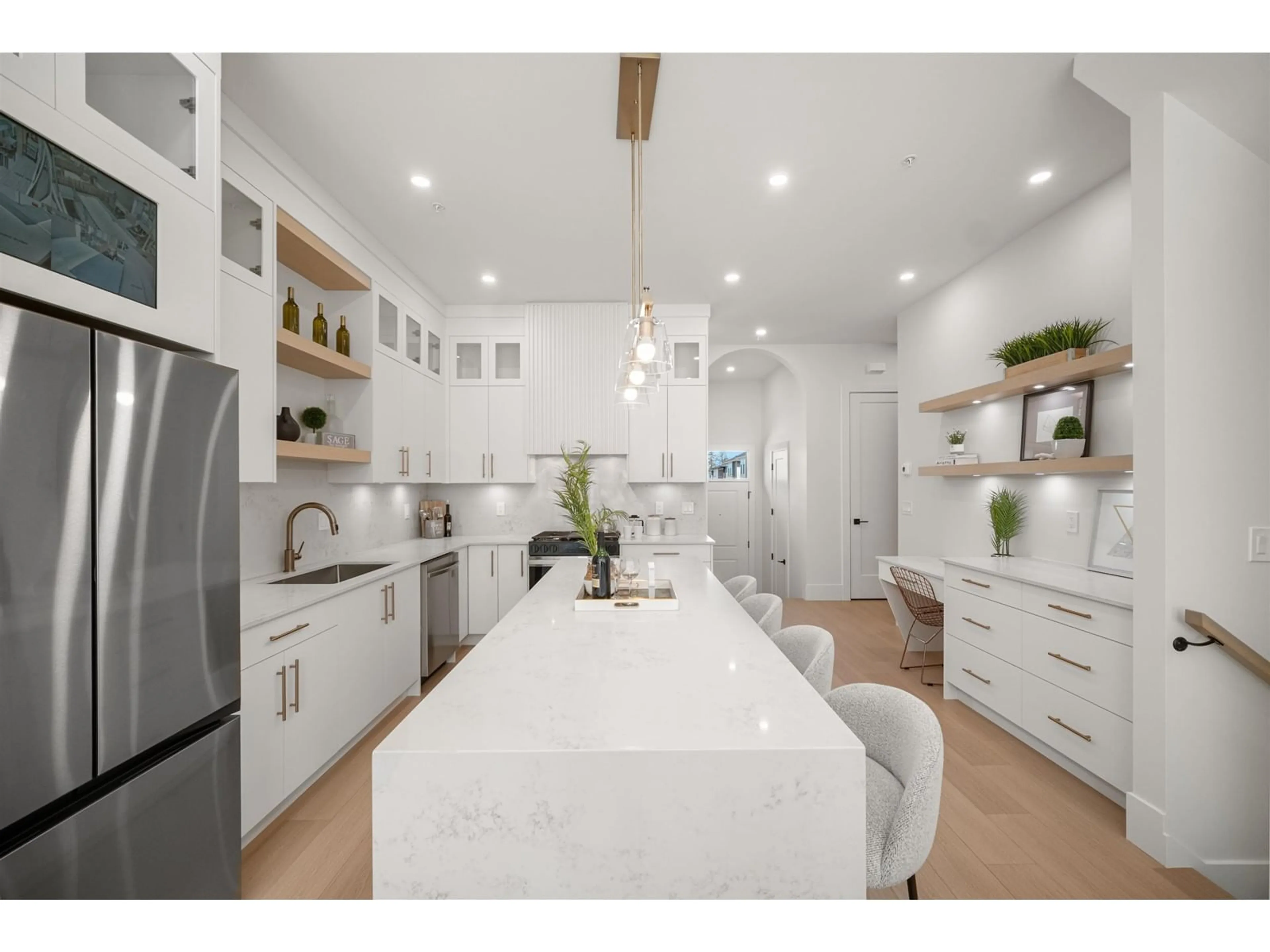 Open concept kitchen, unknown for 20516 75, Langley British Columbia V2Y1V5
