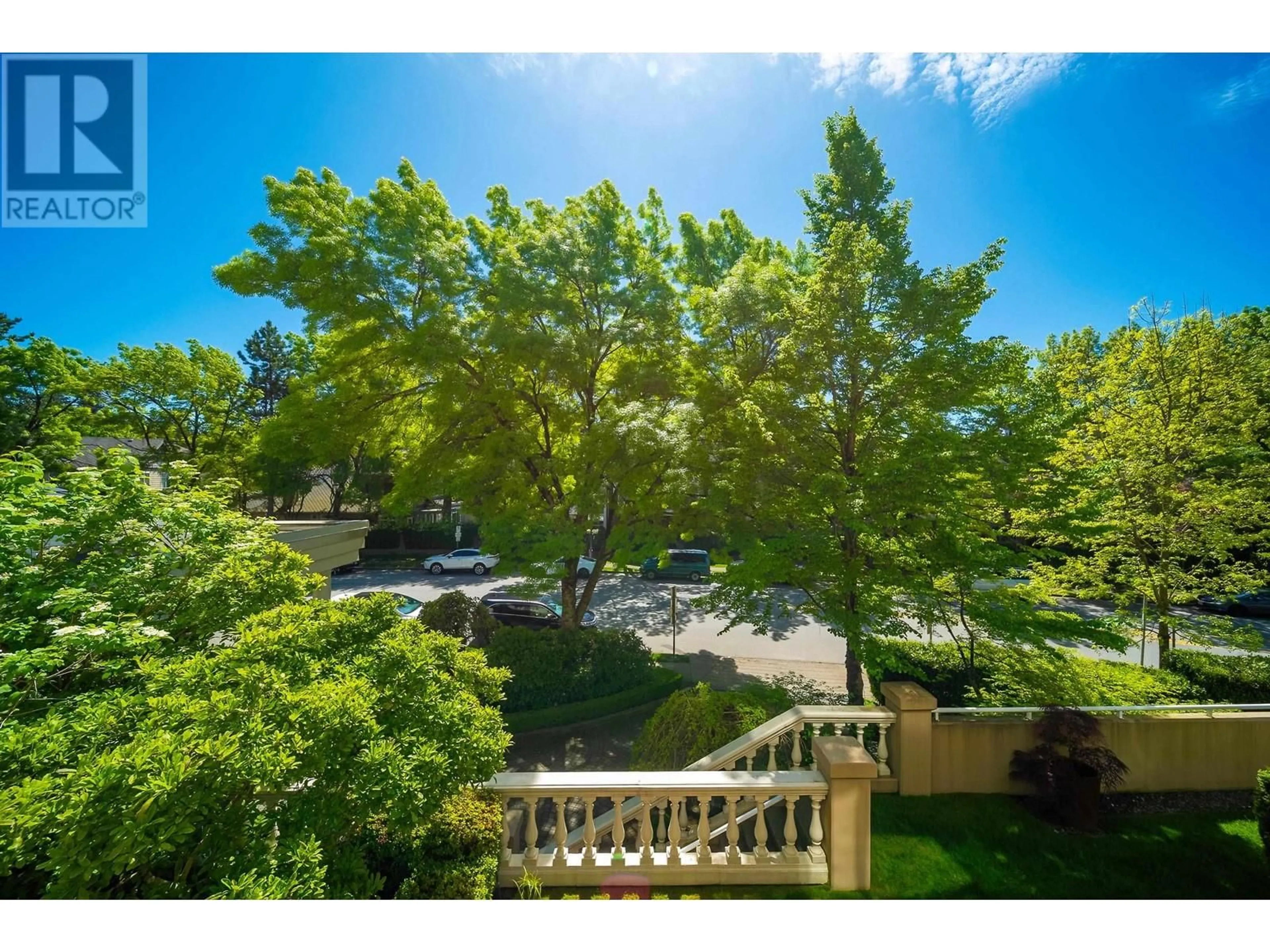 A pic from outside/outdoor area/front of a property/back of a property/a pic from drone, forest/trees view for 333 - 5735 HAMPTON PLACE, Vancouver British Columbia V6T2G8