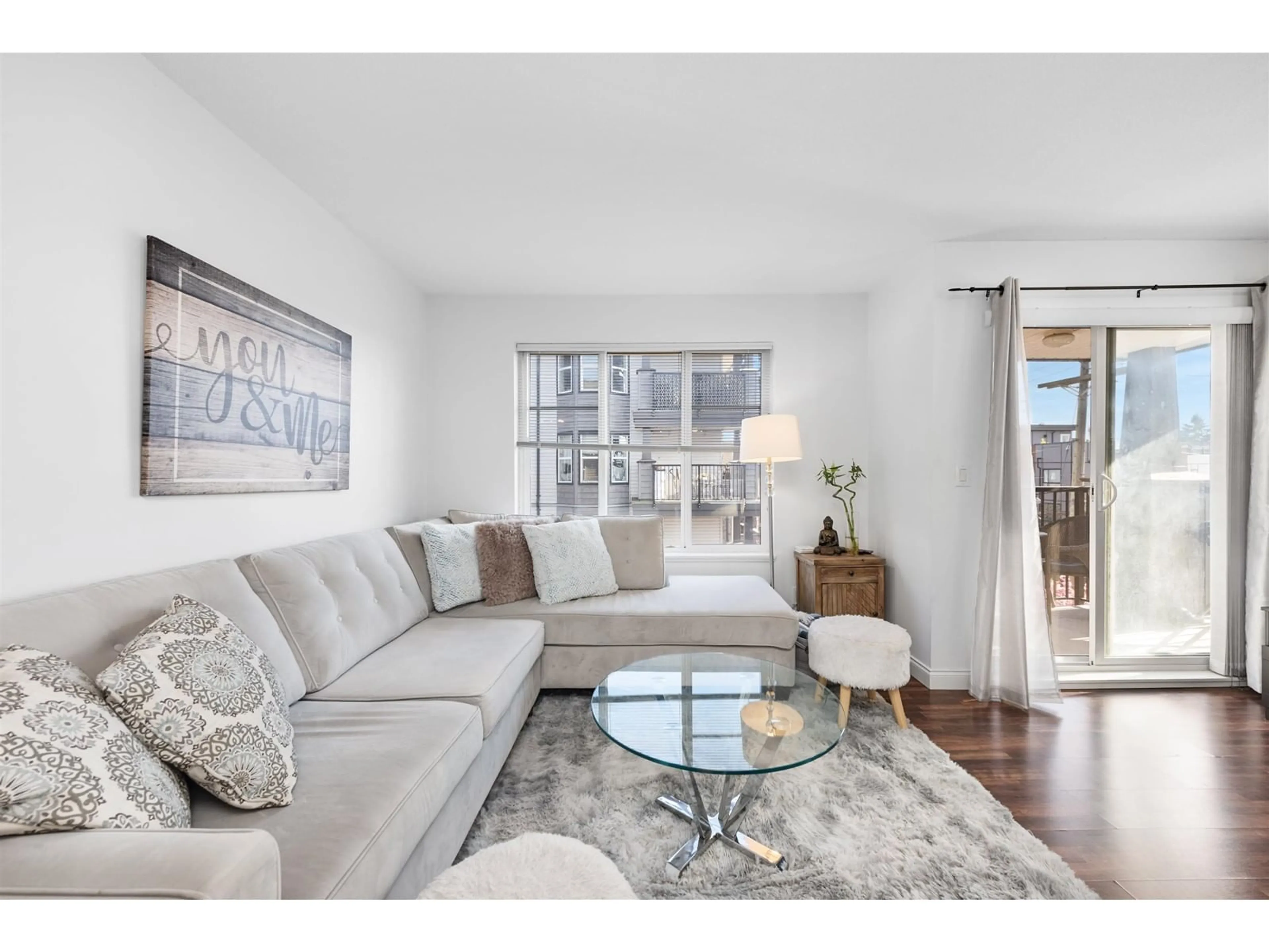 Living room with furniture, unknown for 310 - 5488 198, Langley British Columbia V3A1G2