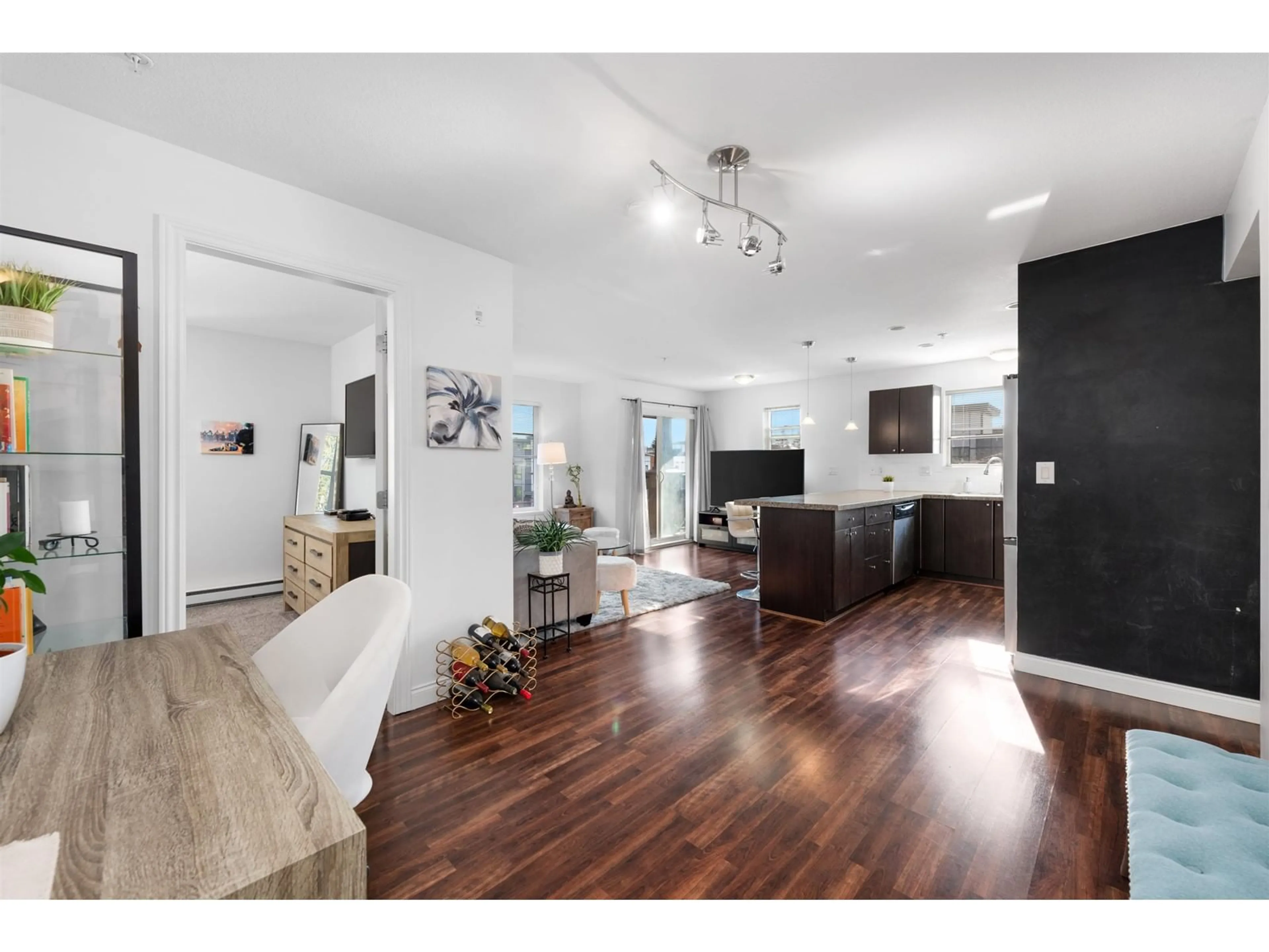 Indoor entryway for 310 - 5488 198, Langley British Columbia V3A1G2
