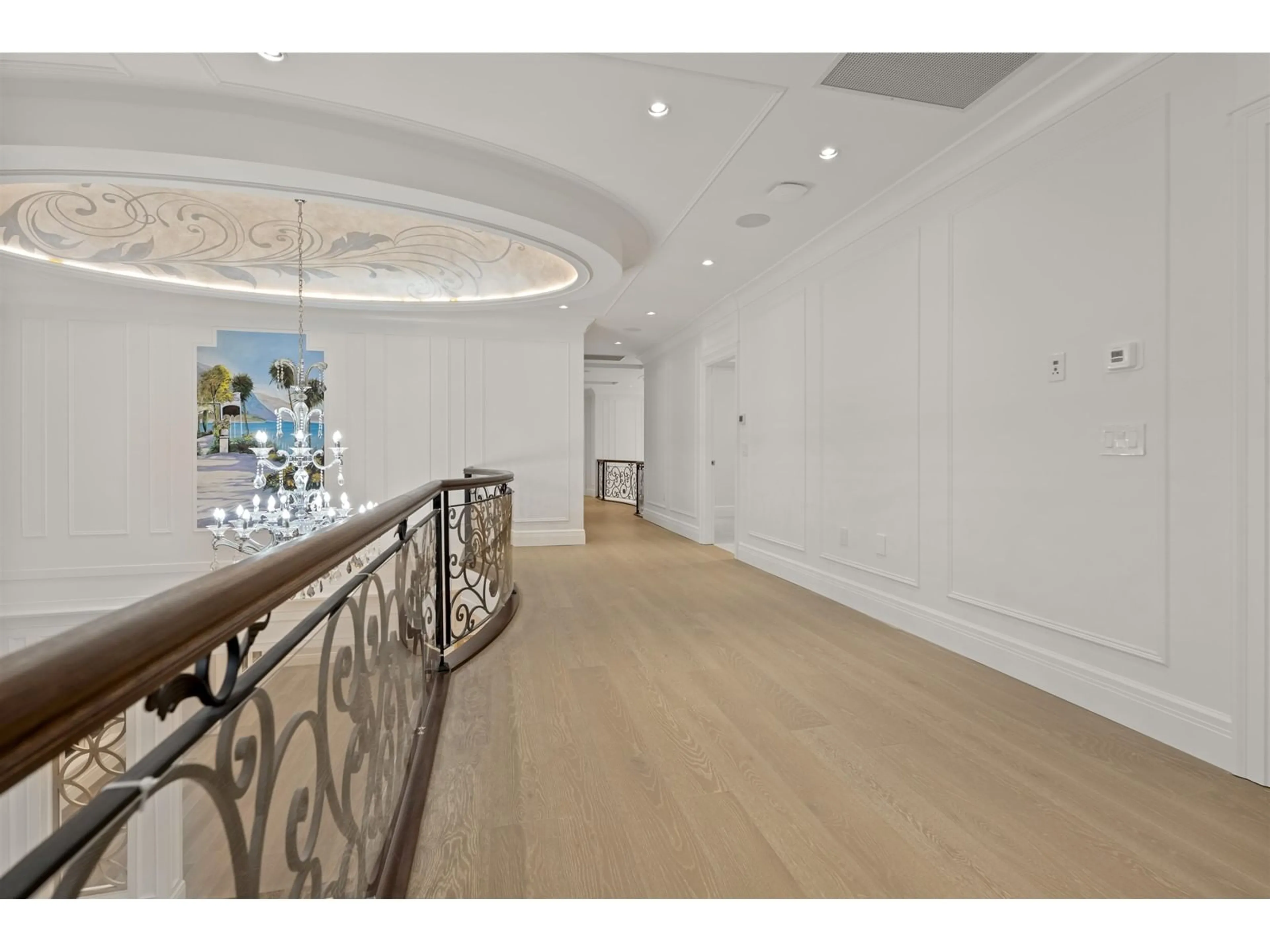 Indoor foyer for 2458 140, Surrey British Columbia V4P2C6