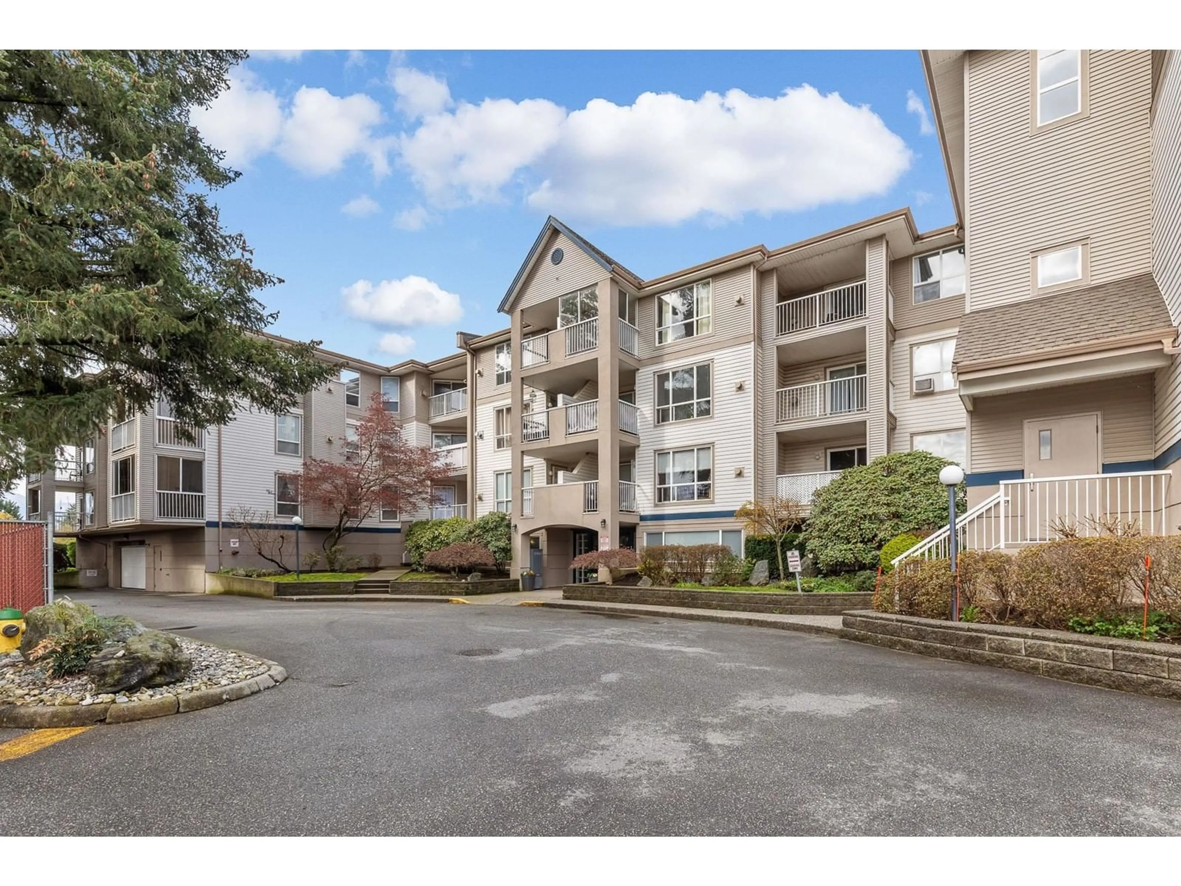 A pic from outside/outdoor area/front of a property/back of a property/a pic from drone, unknown for 214 - 9165 BROADWAY STREET, Chilliwack British Columbia V2P7Z8